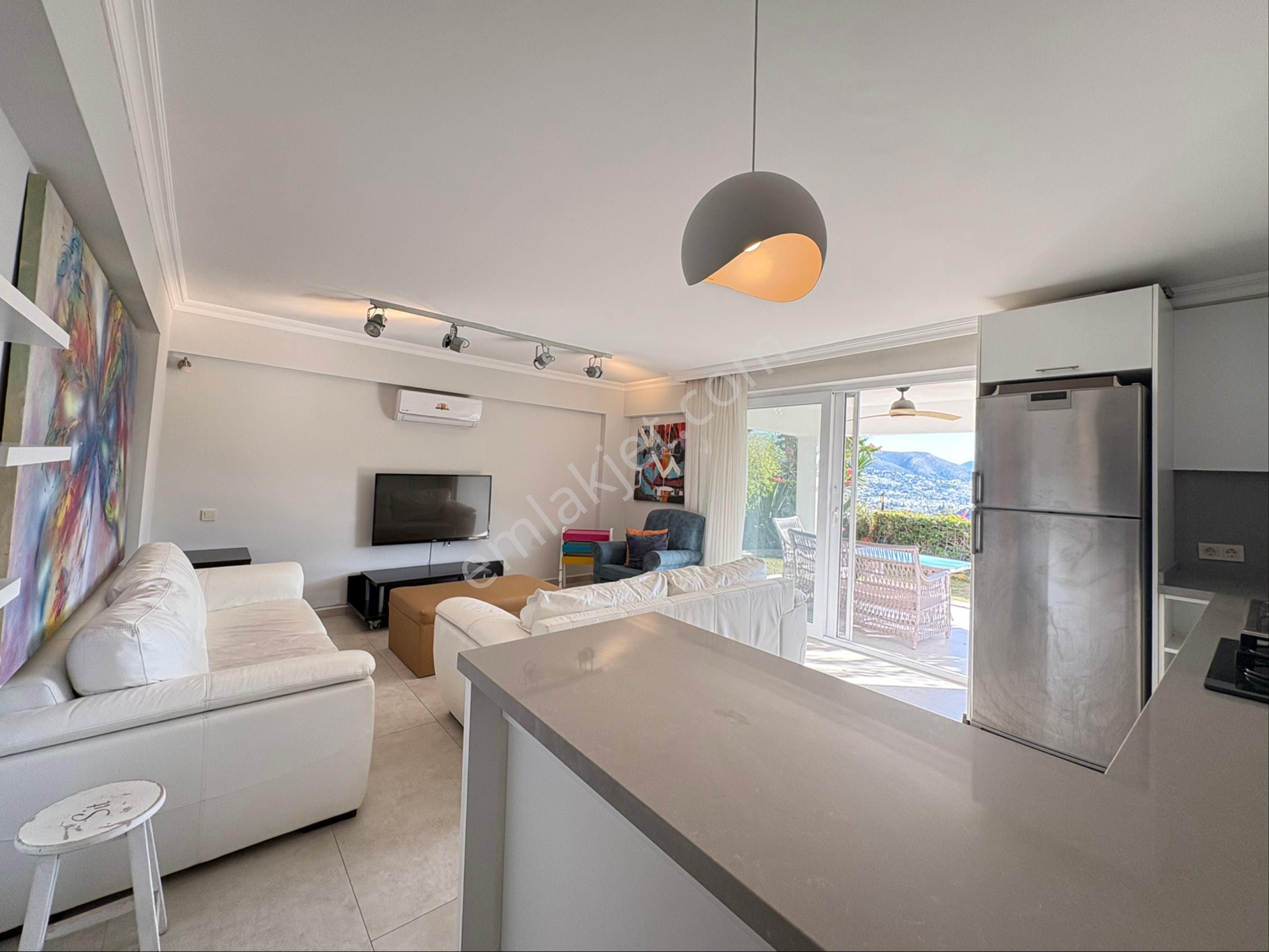 Bodrum Yokuşbaşında Deniz Manzaralı Bahçe Katı Daire - Görsel 8