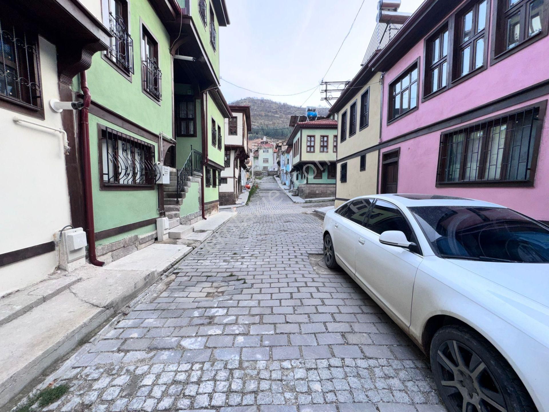 Afyon Prestij Gayrimenkulden Taci Ahmet Mahallesinde Satılık Müstakil Ev - Görsel 10