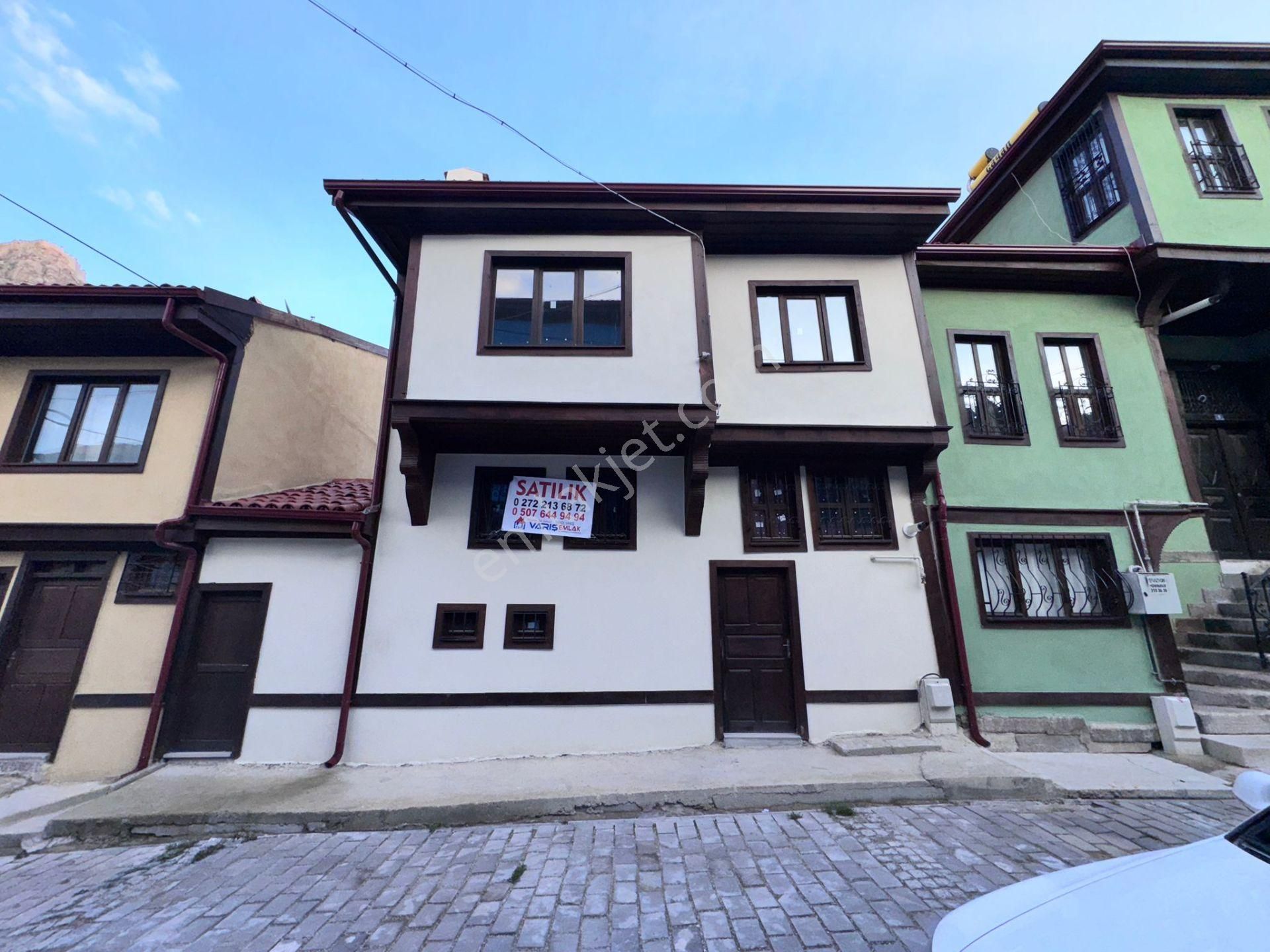 Afyon Prestij Gayrimenkulden Taci Ahmet Mahallesinde Satılık Müstakil Ev - Görsel 11