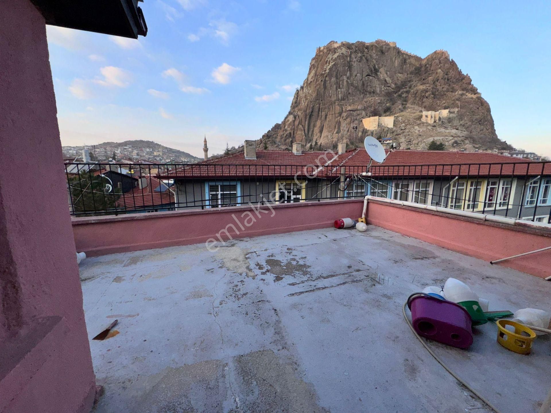 Afyon Prestij Gayrimenkulden Taci Ahmet Mahallesinde Satılık Müstakil Ev - Görsel 8