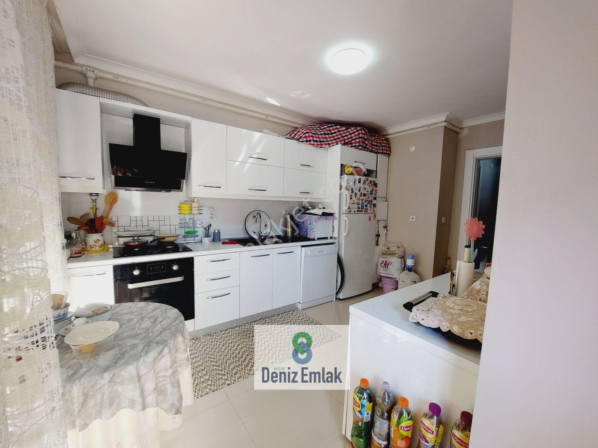 Denizden Akçayda Ön Cephe Ful Kredili Satılık 2+1 Daire.
