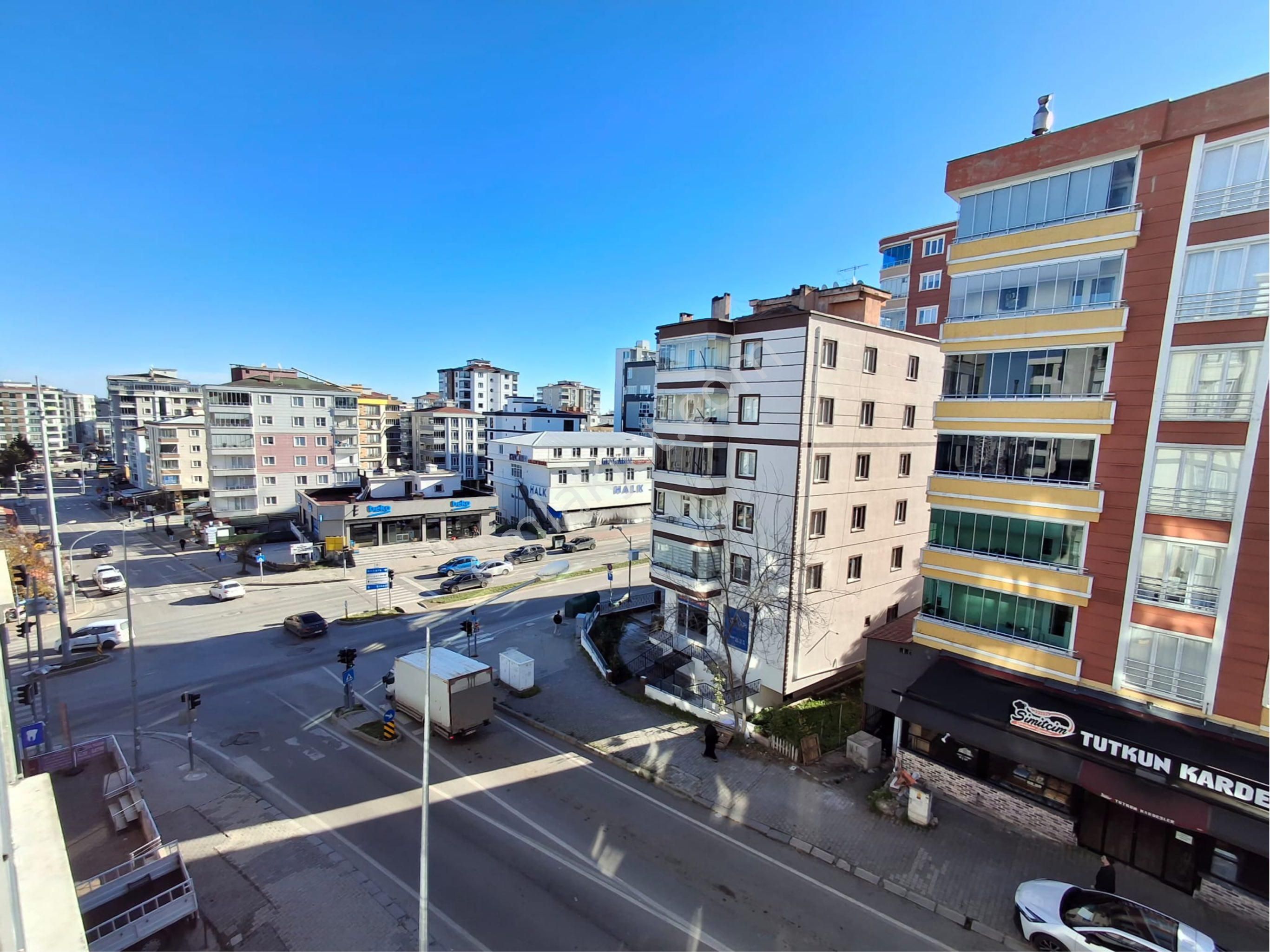 Atakentte Satılık 3+1 Daire Caddeye Cephe - Görsel 13