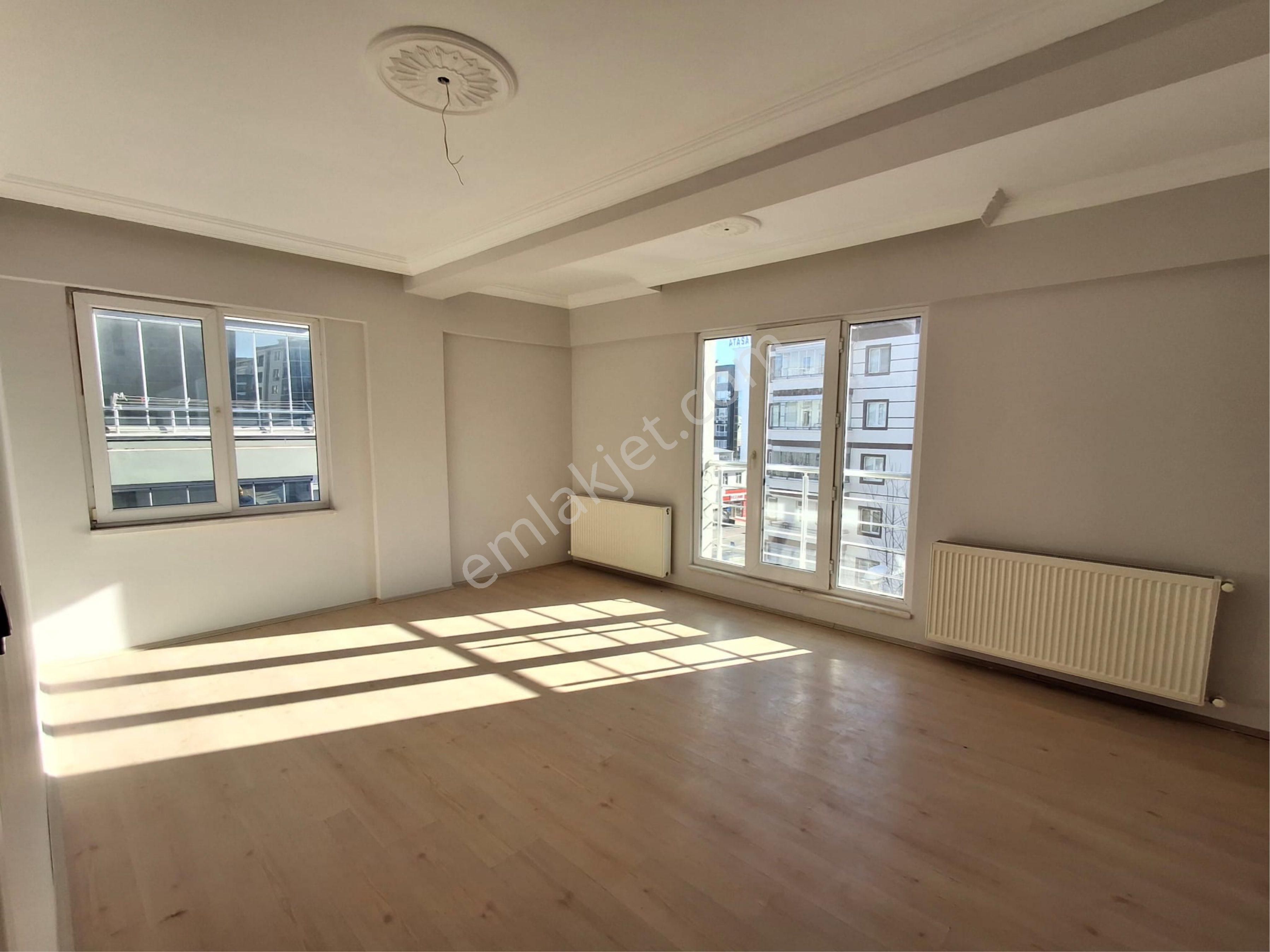 Atakentte Satılık 3+1 Daire Caddeye Cephe - Görsel 7