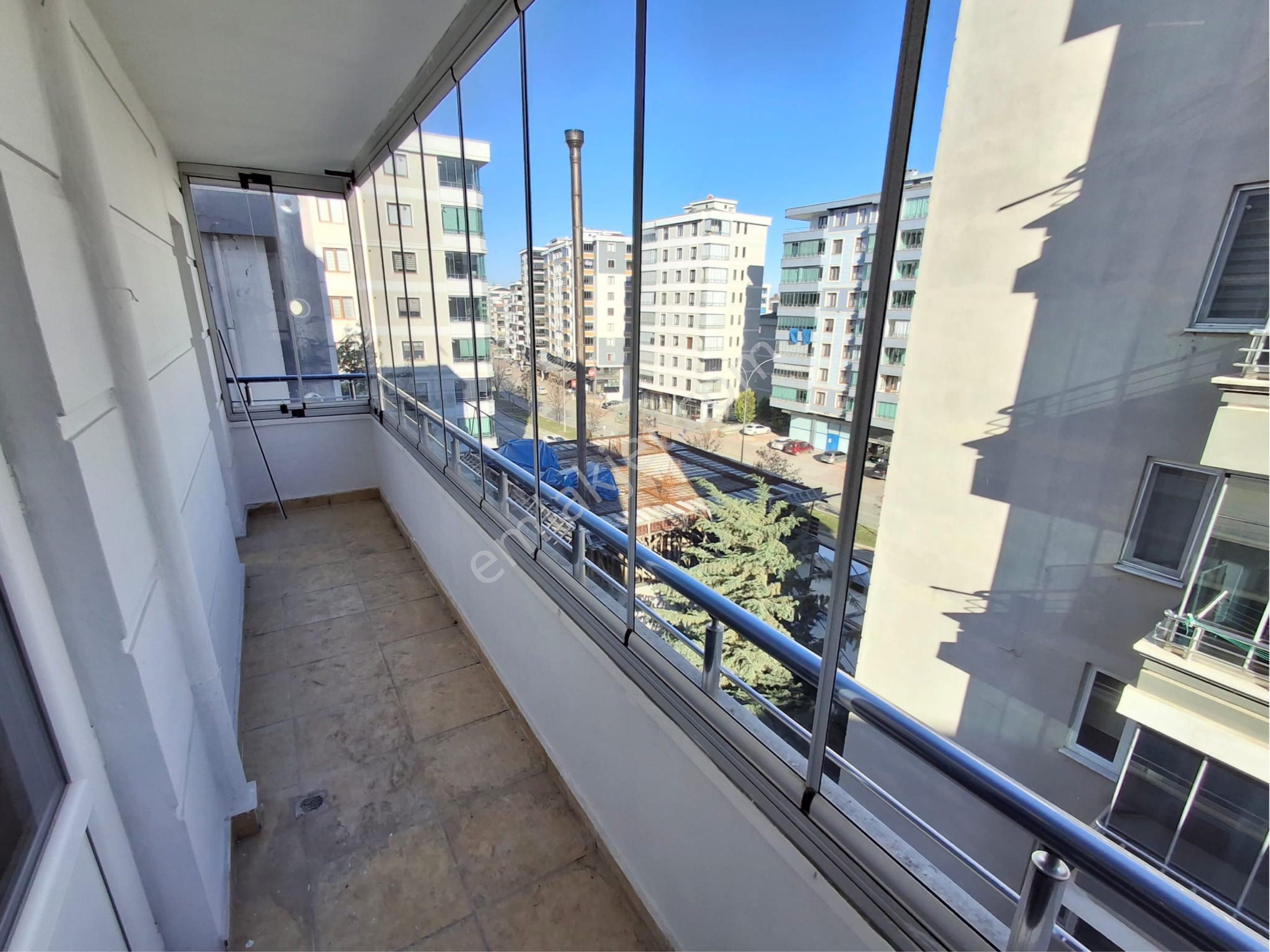 Atakentte Satılık 3+1 Daire Caddeye Cephe - Görsel 22