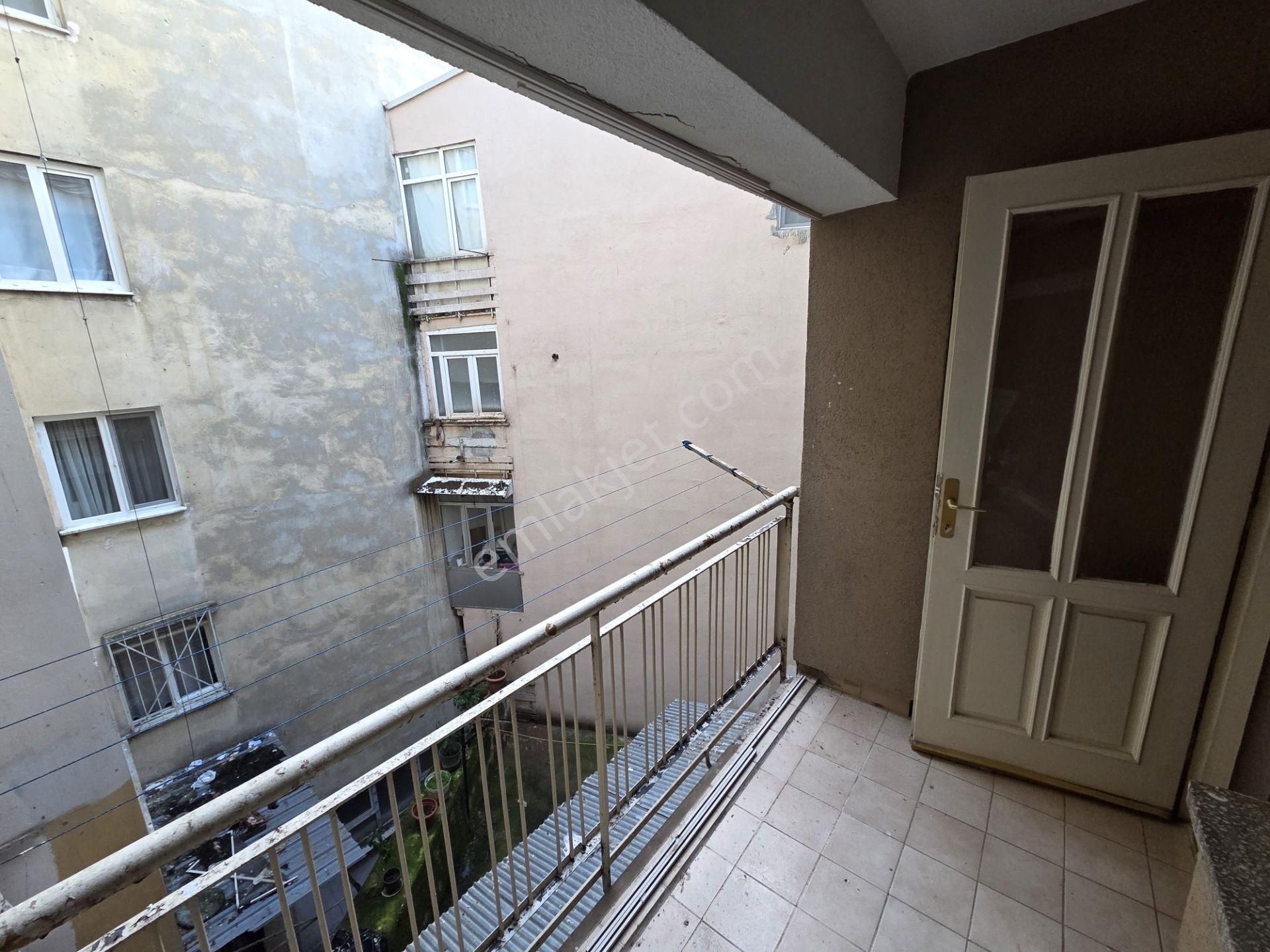 Heykel Merkezde Kiralık 2,5+1 Daire - Görsel 24