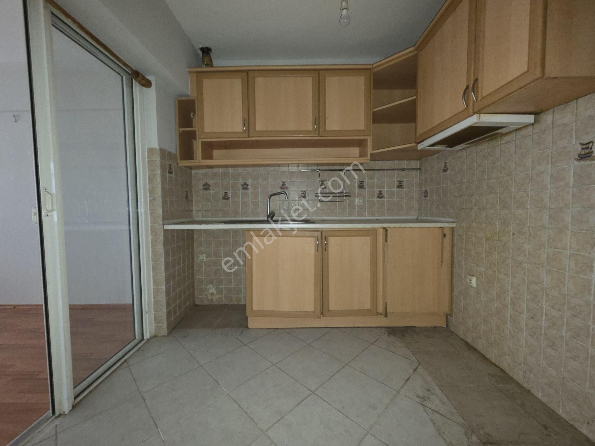 Heykel Merkezde Kiralık 2,5+1 Daire - Görsel 13