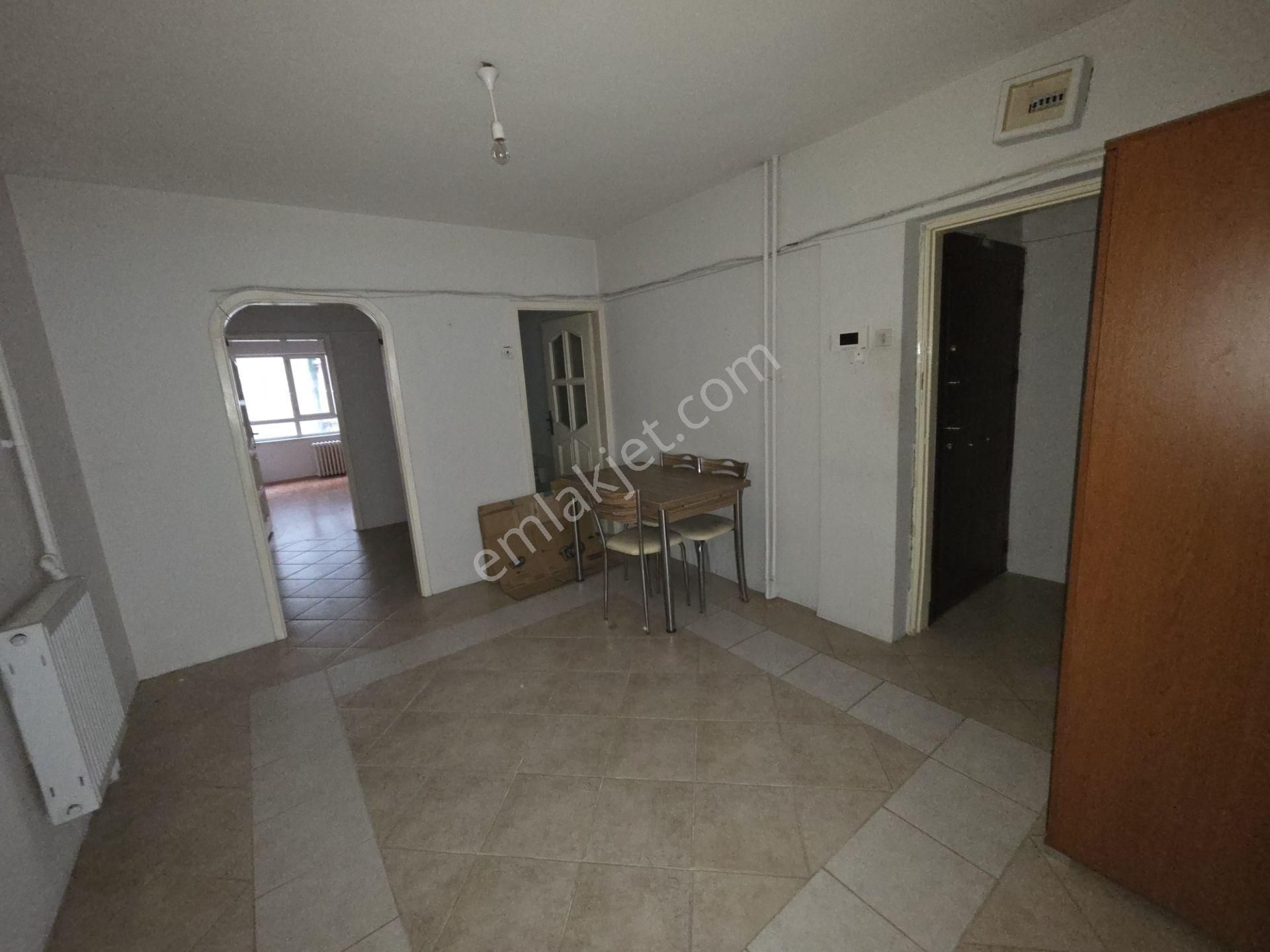 Heykel Merkezde Kiralık 2,5+1 Daire - Görsel 23