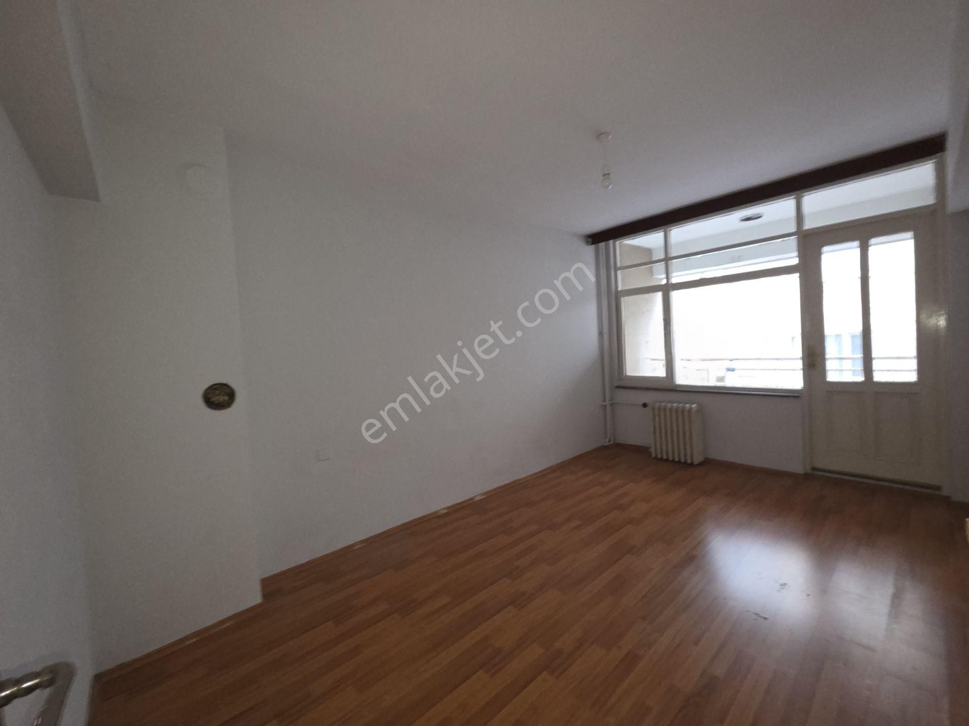 Heykel Merkezde Kiralık 2,5+1 Daire - Görsel 17