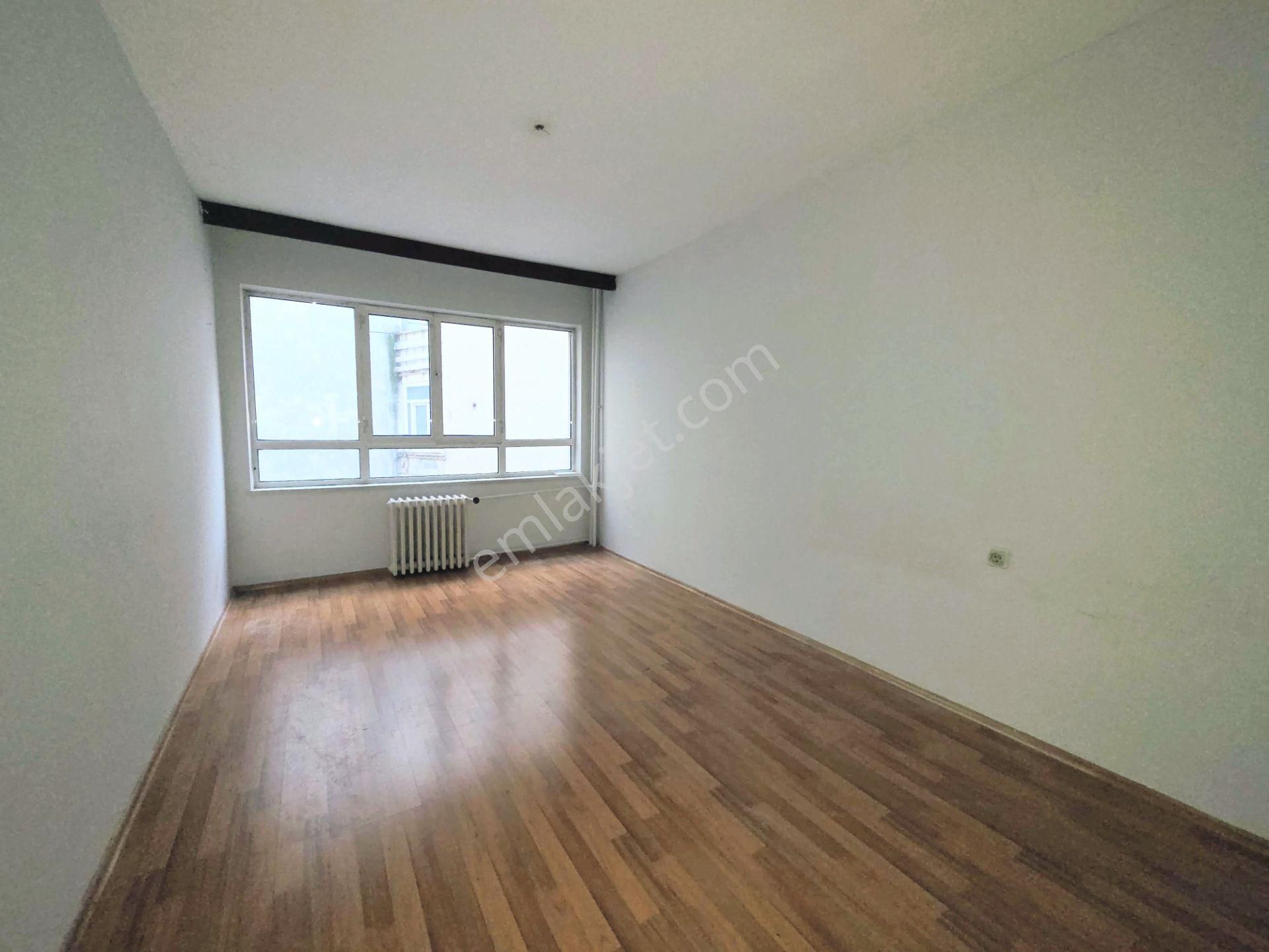 Heykel Merkezde Kiralık 2,5+1 Daire - Görsel 21