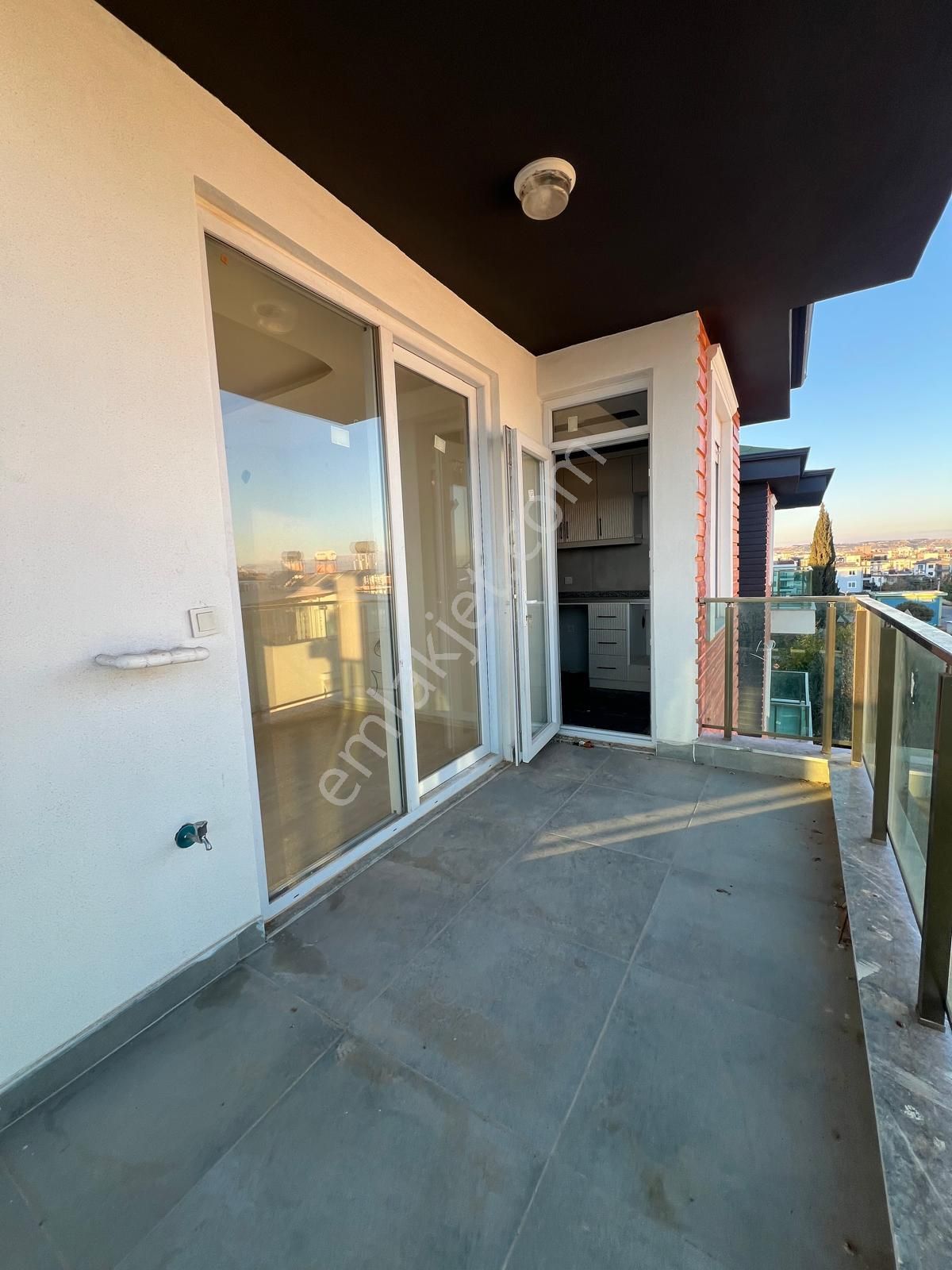 Ayyanoğlunda Tranvaya 300mt Sıfır 2+1 Daire - Görsel 18