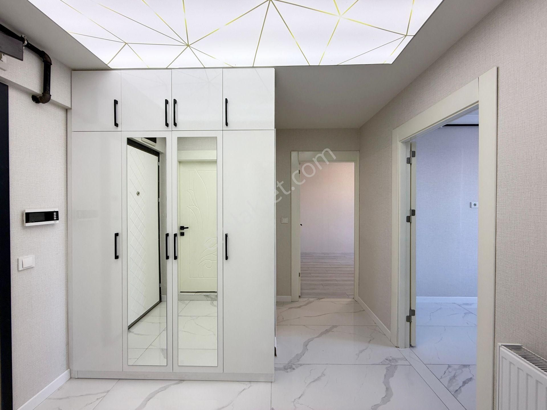 Öz'maşallah.dan Geniş Yapılı Satılık 1+1 Daire,,, - Görsel 19