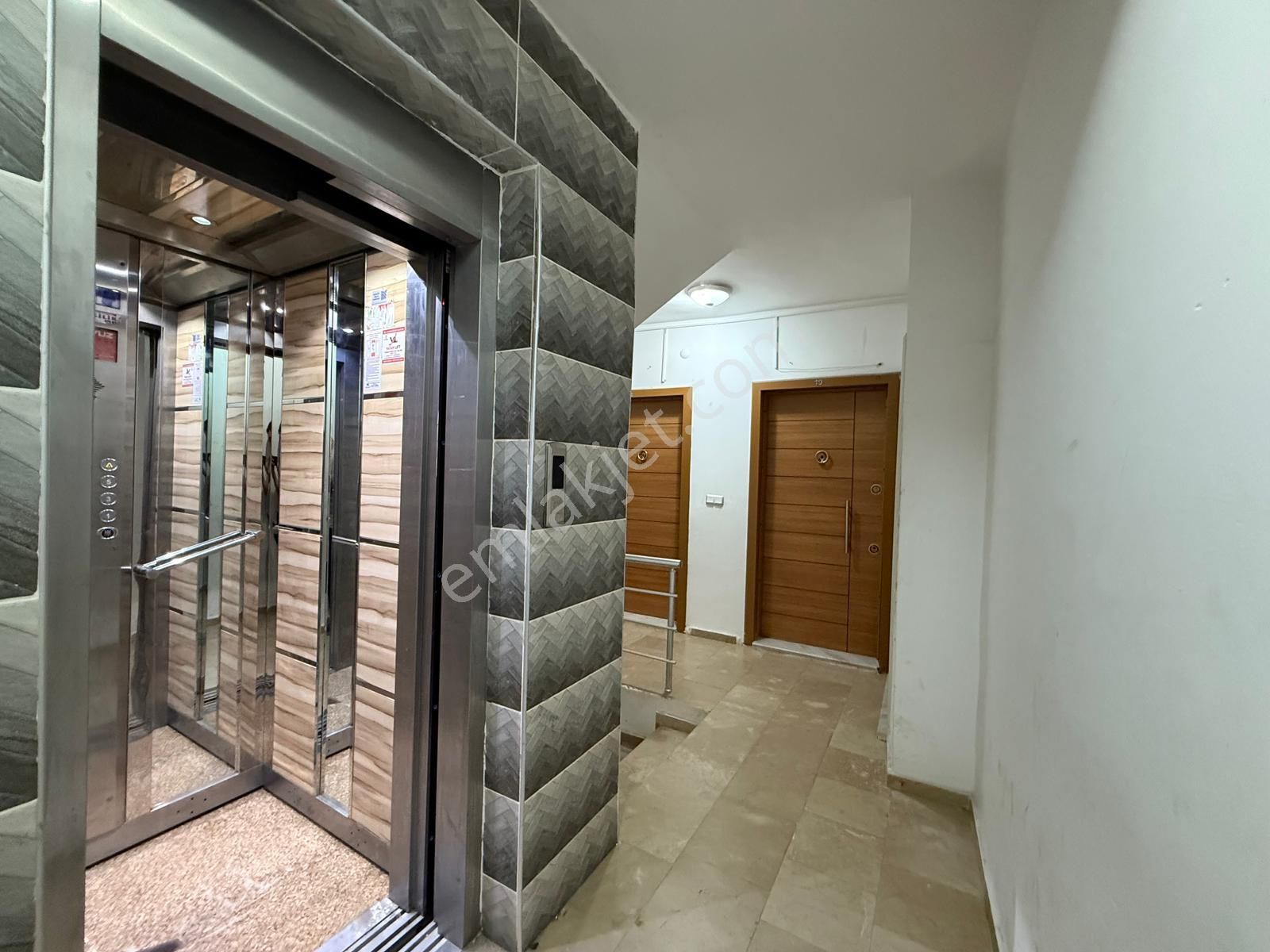 Didim Merkez De Satılık 2+1 Eşyalı, Asansörlü,ön Cephe Daire - Görsel 18