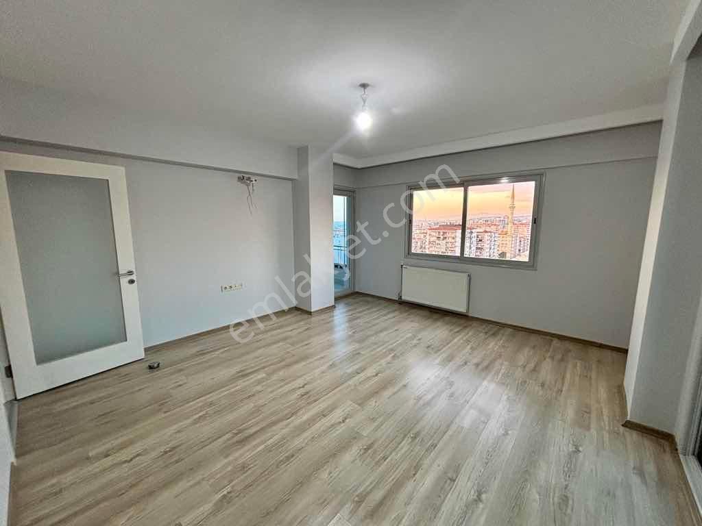 Re/max Target’tan Satılık Merkezi Lokasyonda Lüks 3+1 Daire - Görsel 2
