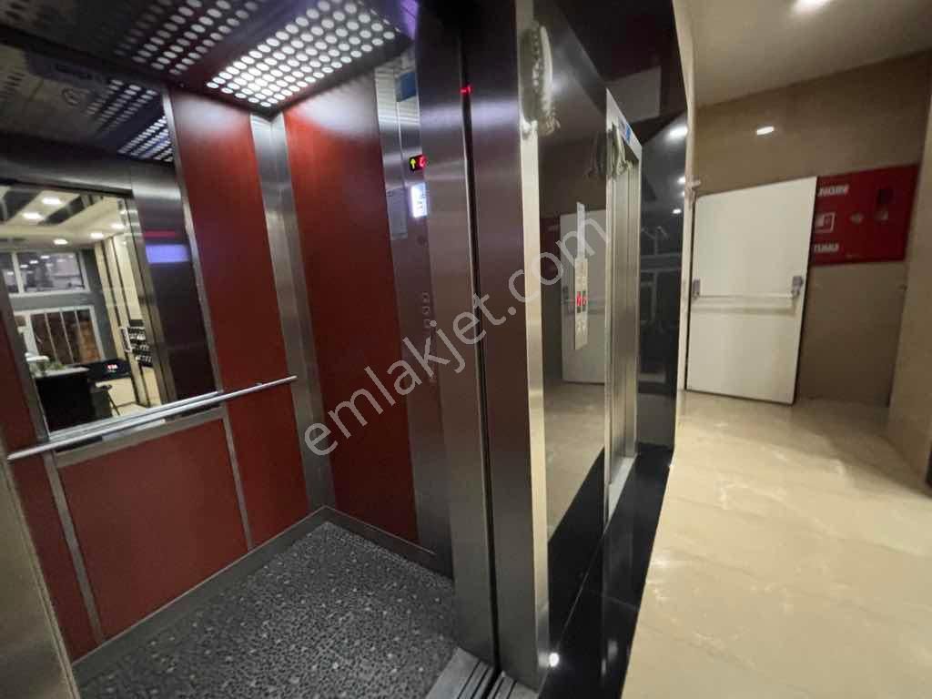 Re/max Target’tan Satılık Merkezi Lokasyonda Lüks 3+1 Daire - Görsel 30