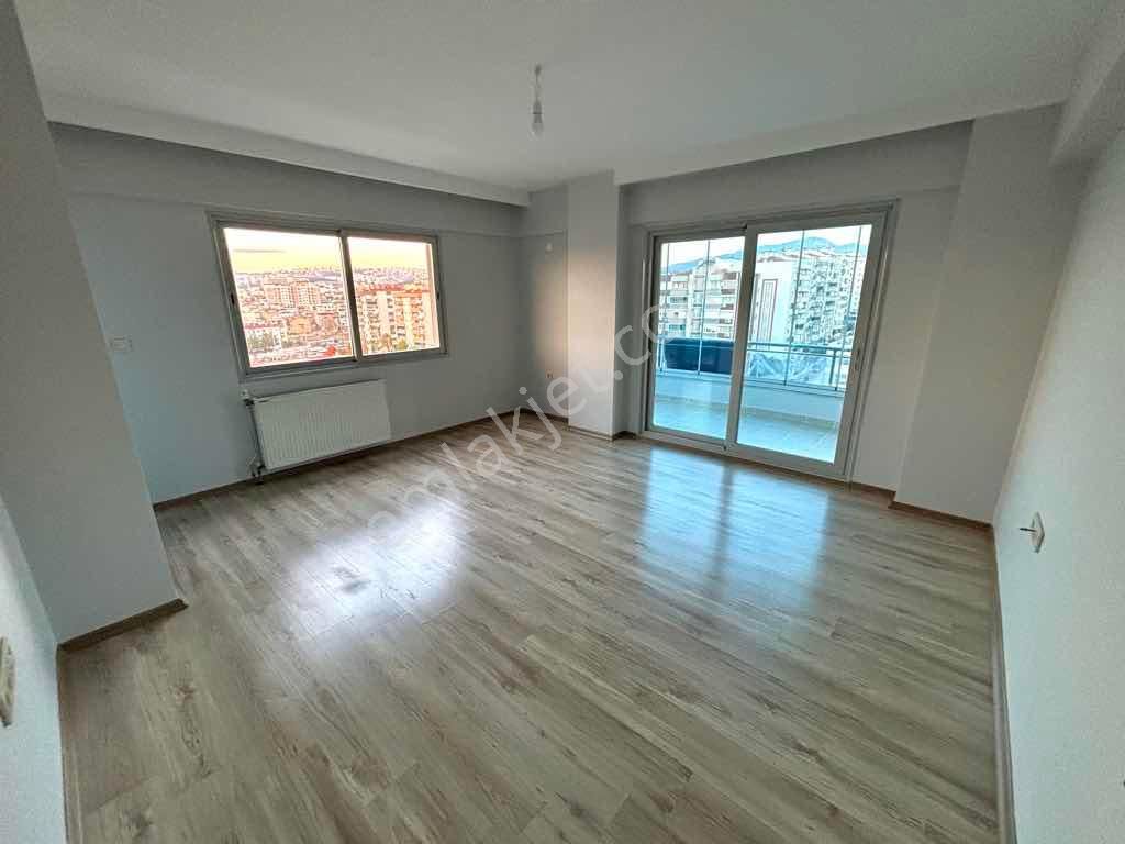 Re/max Target’tan Satılık Merkezi Lokasyonda Lüks 3+1 Daire