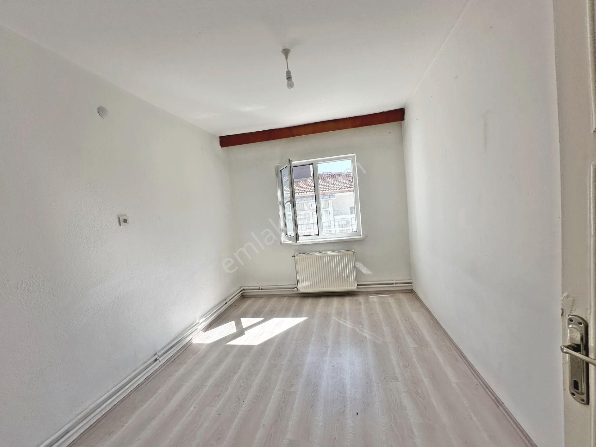 Tuzluçayır Mahallesinde Göbek Yakını Katta Full Yapılı 3+1 Kiralık Daire - Görsel 15