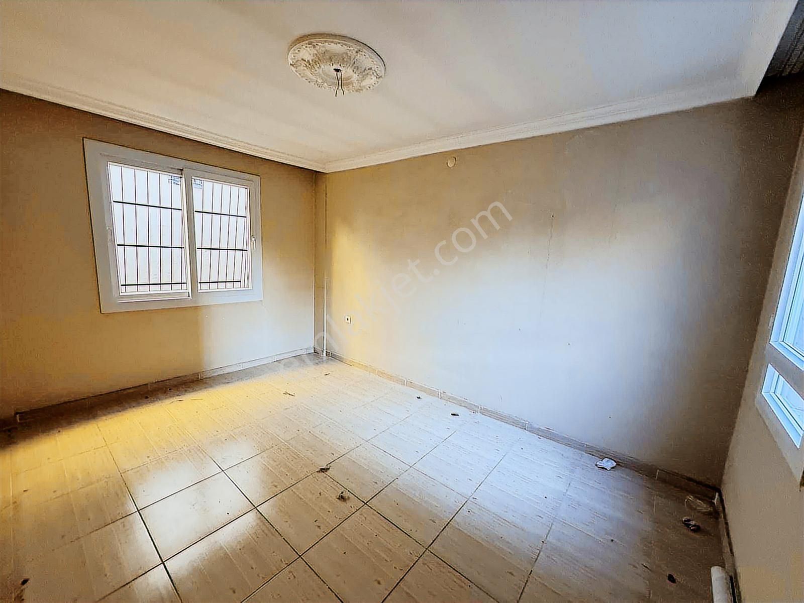 Lavinia Yeşilevler'de 180m2 Bahçeli Köşebaşı Satılık Müstakil - Görsel 23