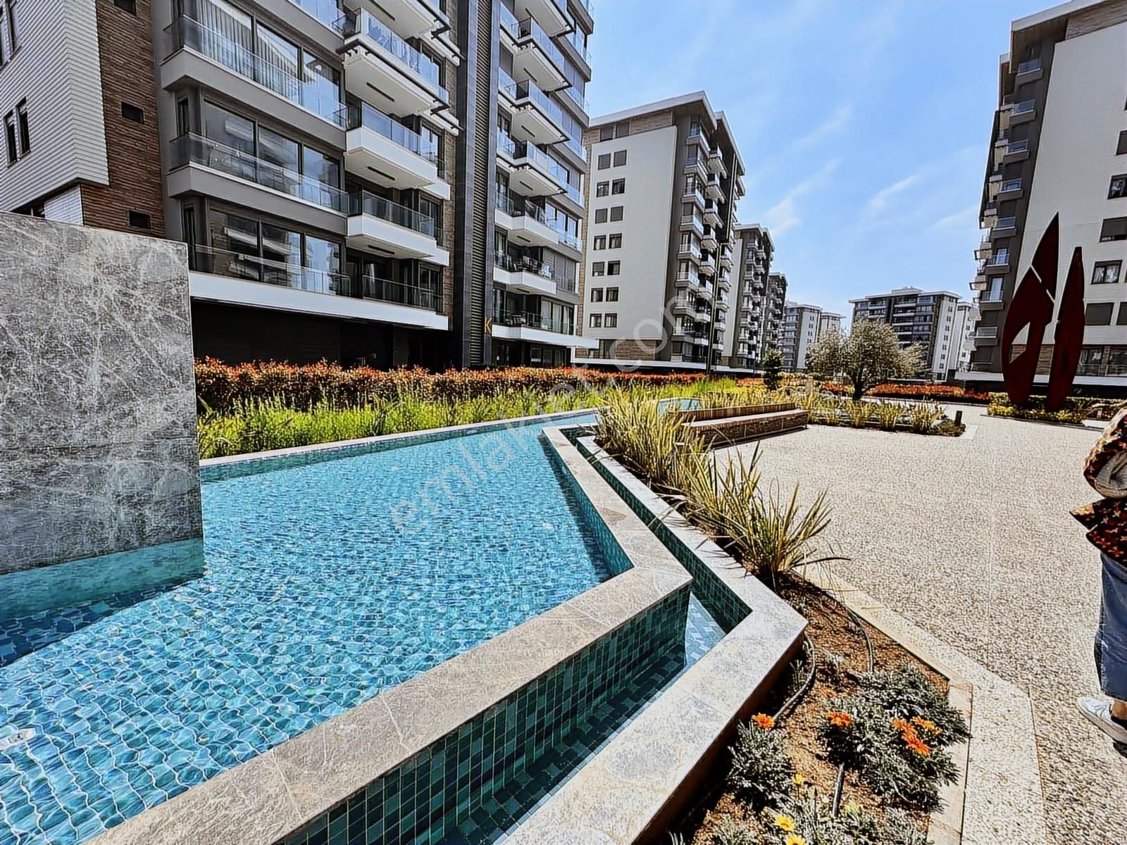 Konyaaltı Lüks Sitede Havuz Manzaralı 3+1 Satılık Daire - Görsel 2