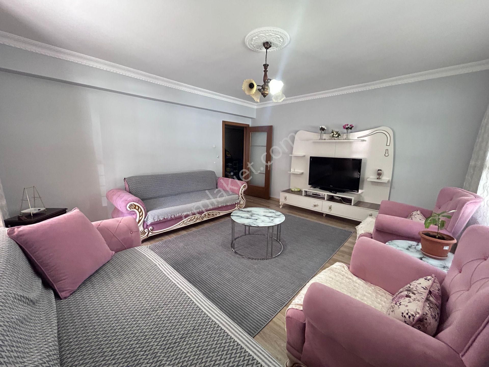 Lider Emlak'tan Güneşevlerde Kilerli 3+1 Satılık Daire - Görsel 2