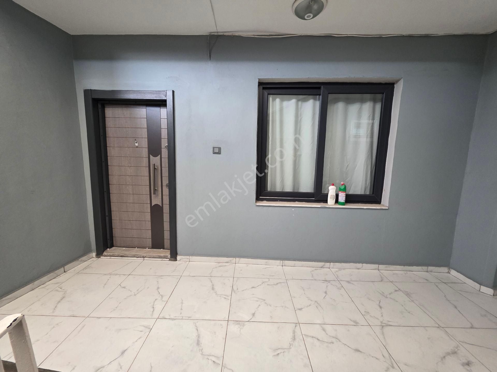 Emin Ağa Caddesi Üzerinde En Yoğun Güzergahta Komple Bina Satılık5 Daire + 3 Dükkân - Görsel 3