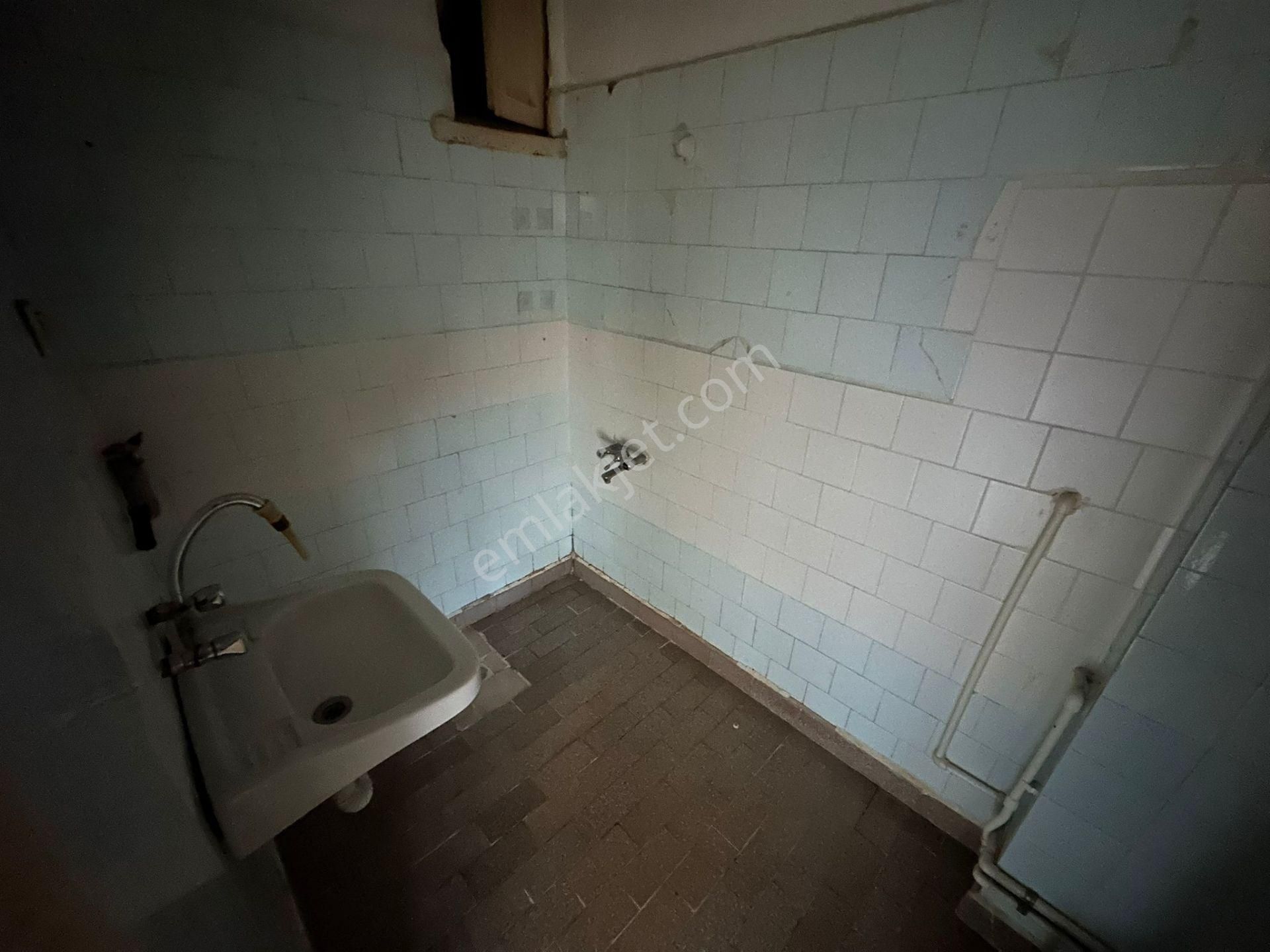 Sanatoryum Caddesi Paraleli 3+1 Orta Kat Ön Cephe Emsalsiz Daire - Görsel 23