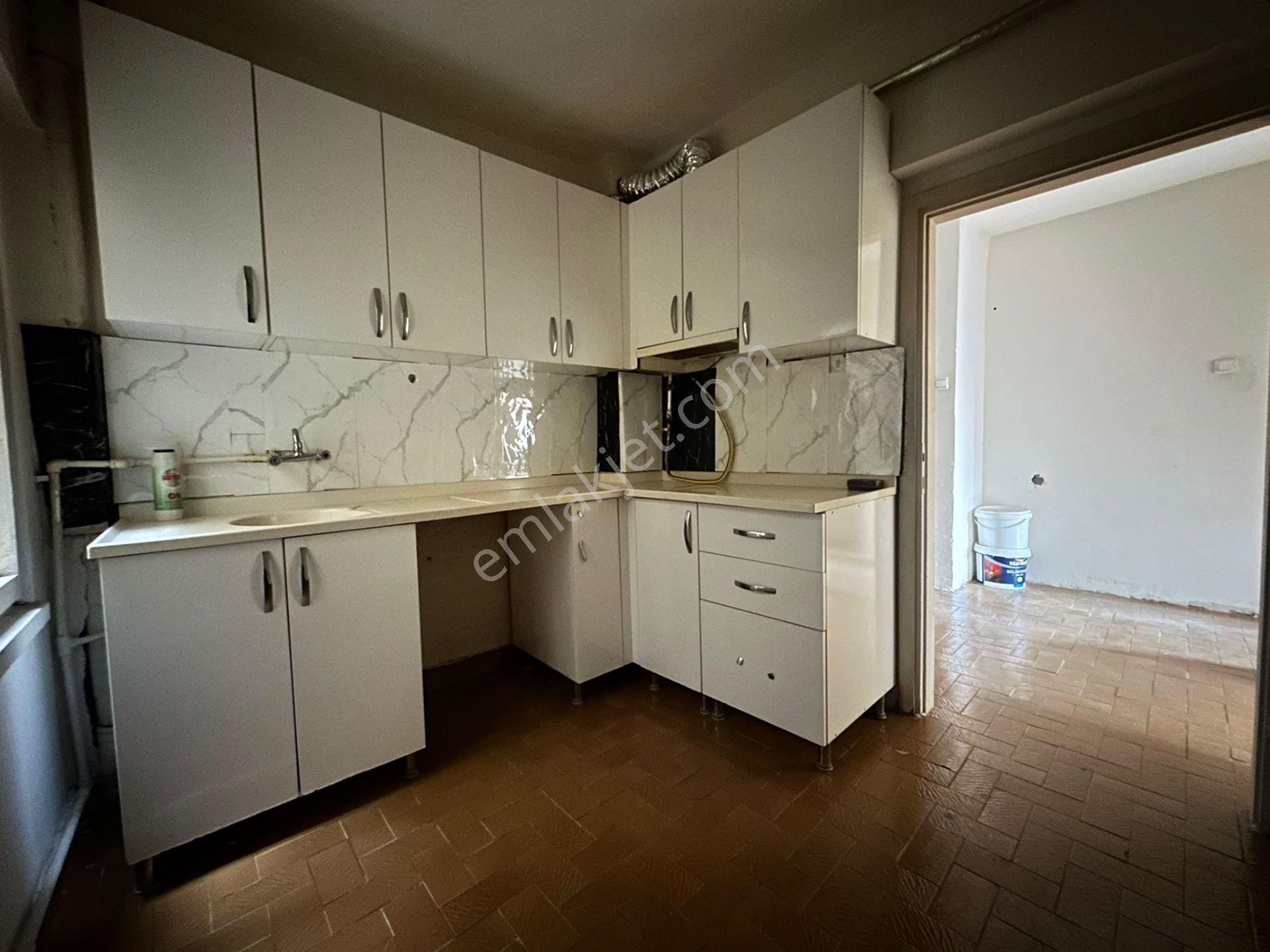 Sanatoryum Caddesi Paraleli 3+1 Orta Kat Ön Cephe Emsalsiz Daire - Görsel 9