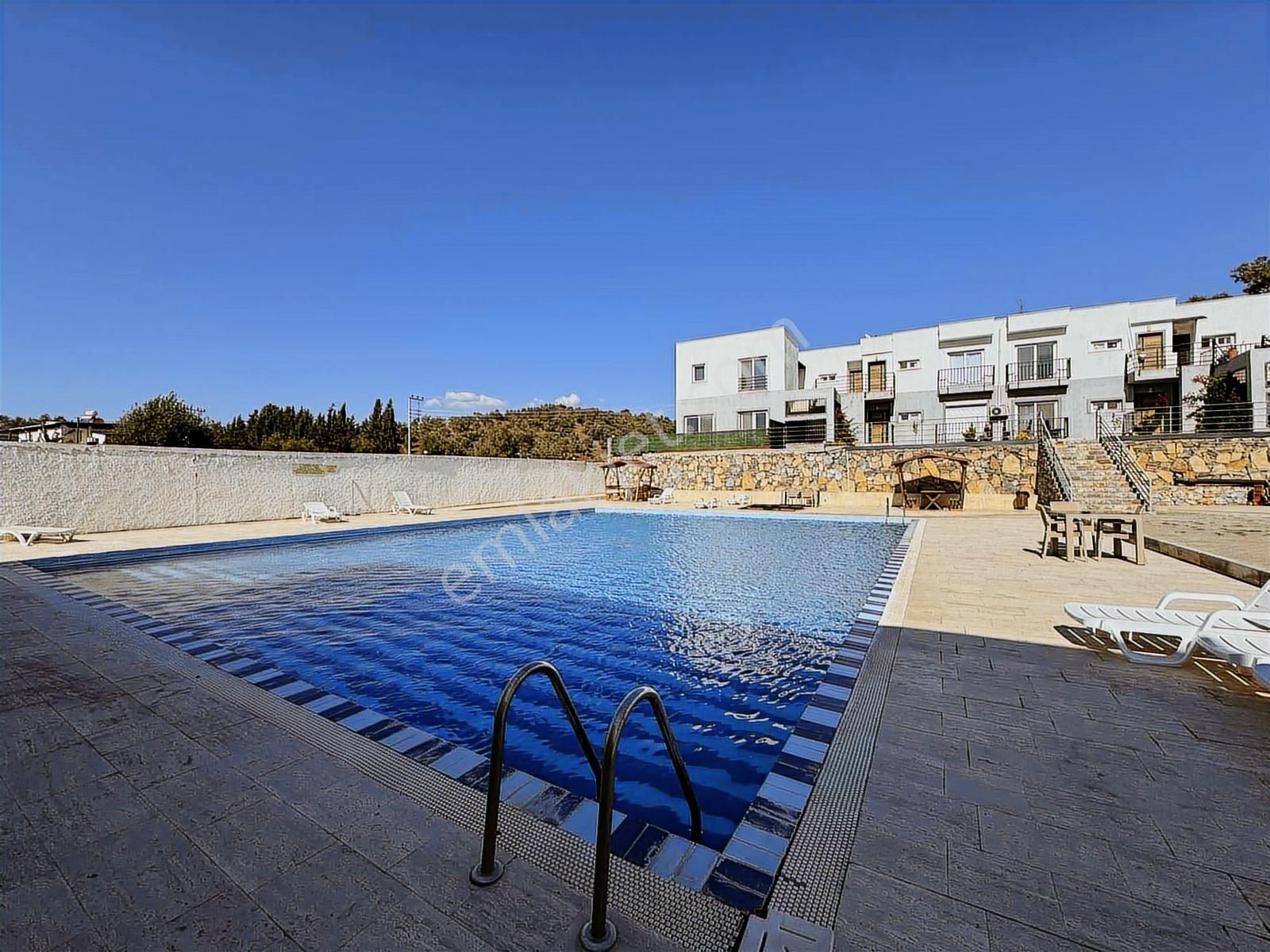 Eşyalı Bahçe Kat Havuzlu !!! - Görsel 2