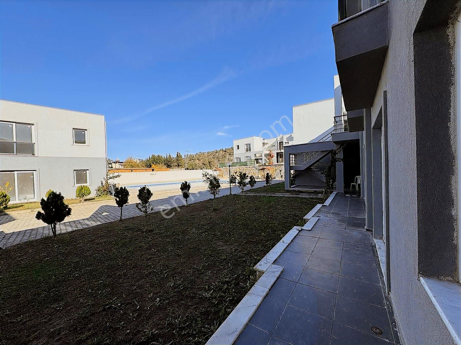 Eşyalı Bahçe Kat Havuzlu !!!