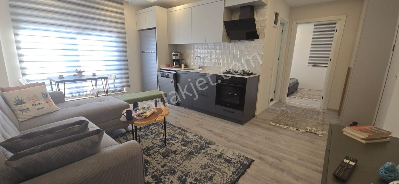 Nuray Ayhan'dan Çıplaklı Mah. Satılık Eşyalı 1+1 Daire - Görsel 25