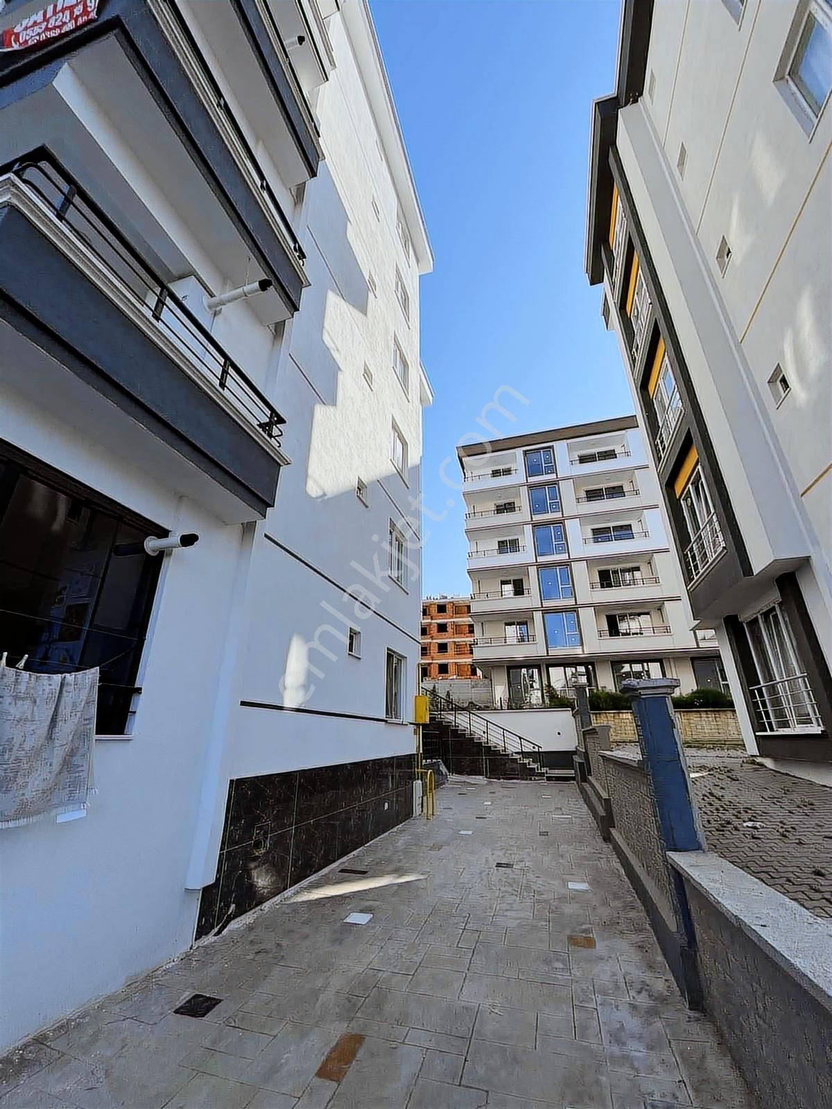 Atakum Körfezde Tramvaya Yakın 1+1 Satılık Daireler - Görsel 2