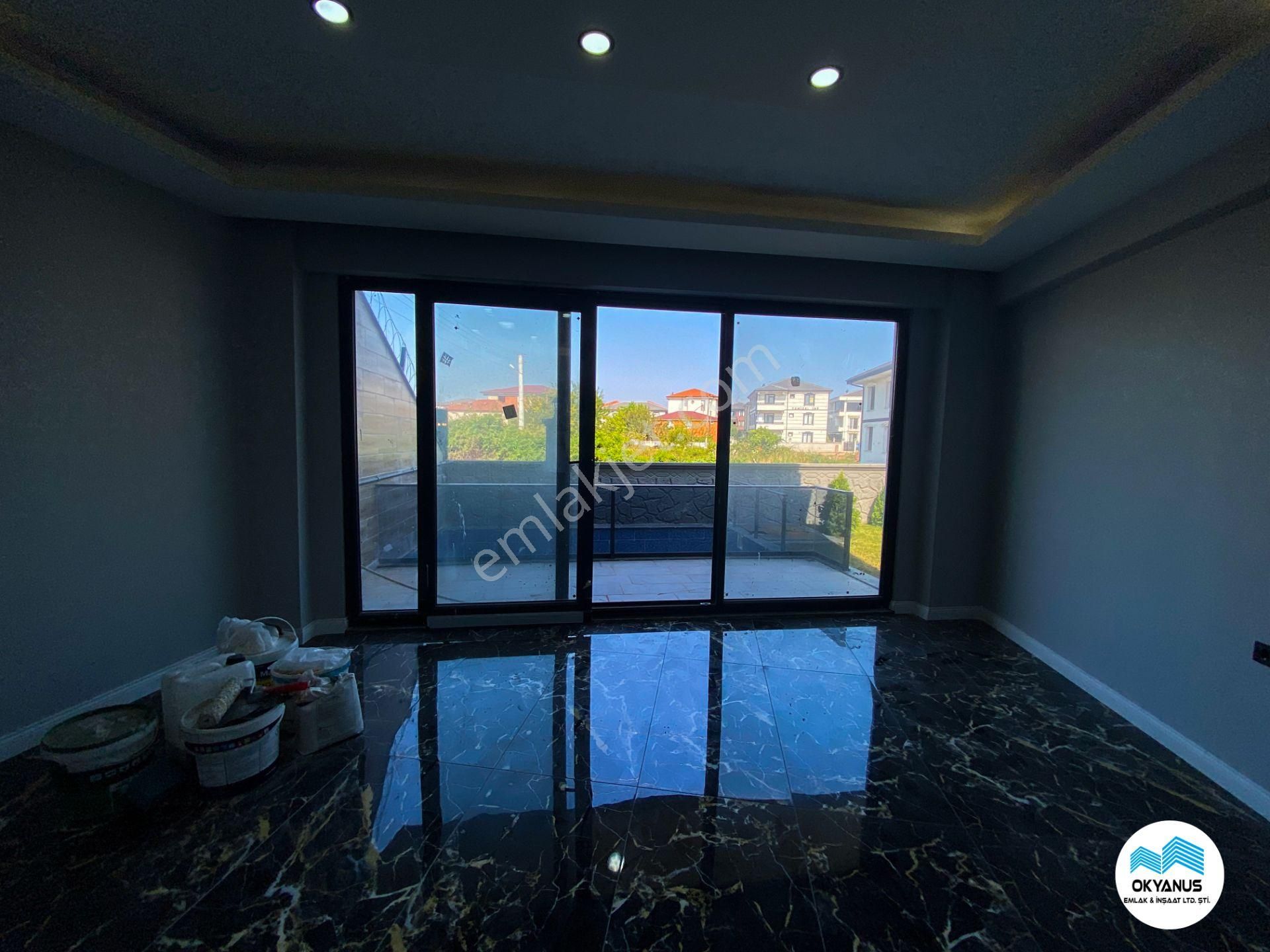 Karasu Aziziye Mah De Havuzlu 3 Katlı 3+1 Tripleks Villa - Görsel 10