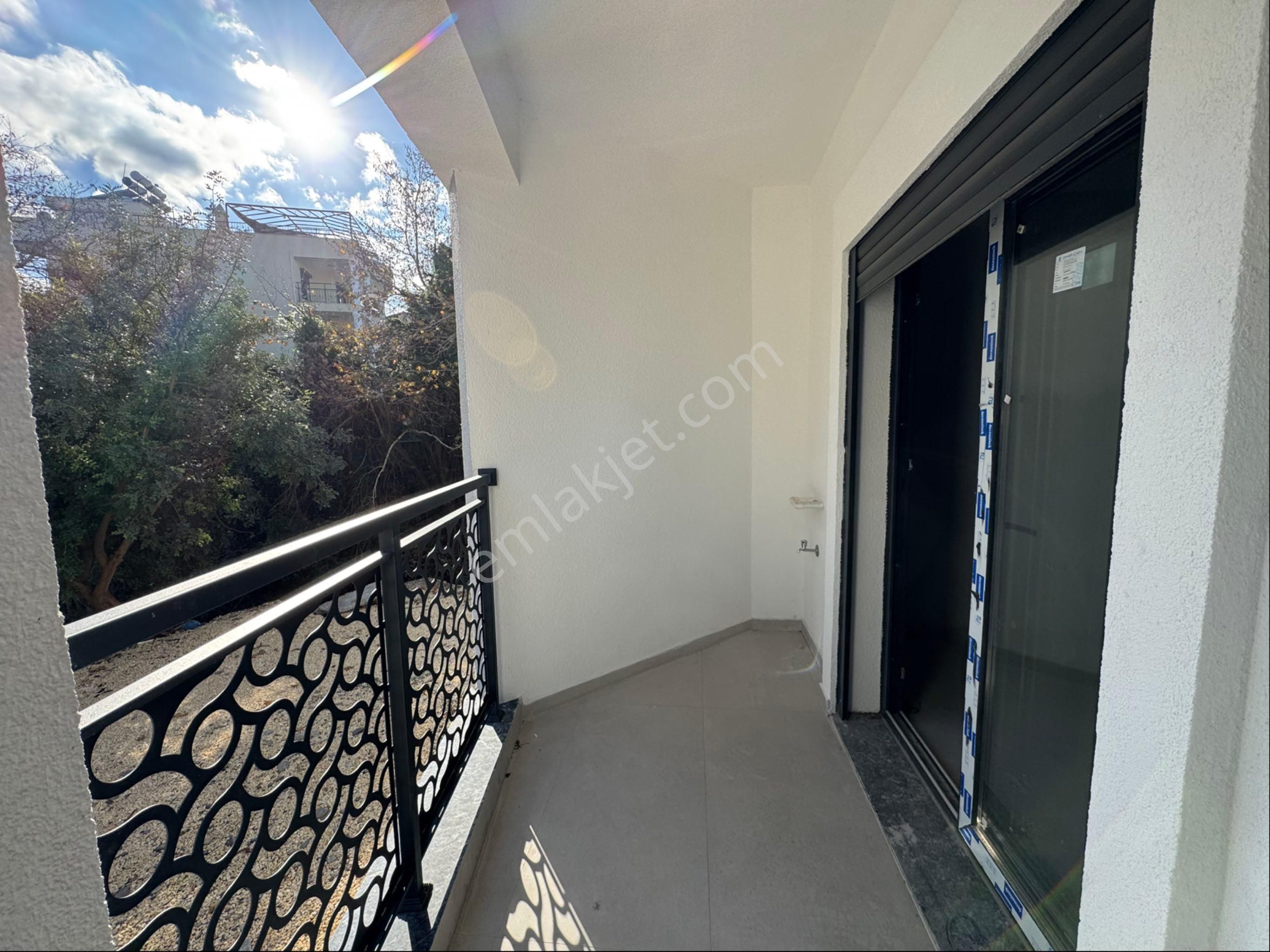 Kuşadası Güzelçamlı Merkezde Satılık 1+1 Sıfır Daire - Görsel 3