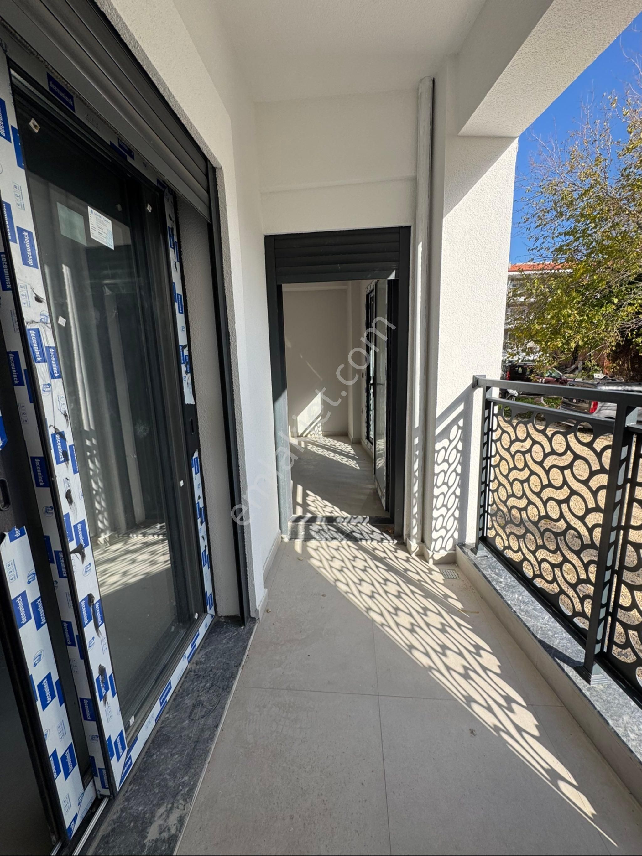 Kuşadası Güzelçamlı Merkezde Satılık 1+1 Sıfır Daire