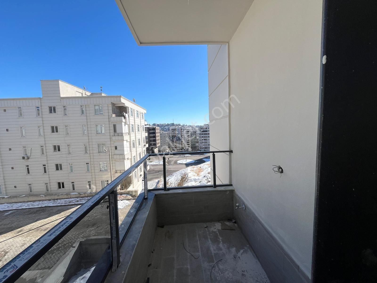 Rastgeldi Gayrimenkul'den Satılık Yerden Isıtmalı - Görsel 19