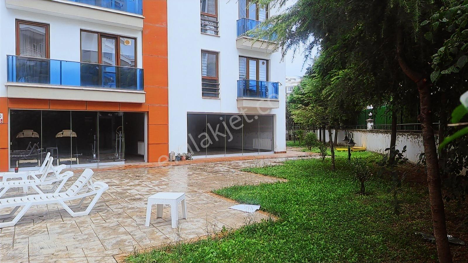 Şehrin Göbeğinde,yüksek Krediye Uygun,havuzlu Satılık 1+1 Ðaire - Görsel 8