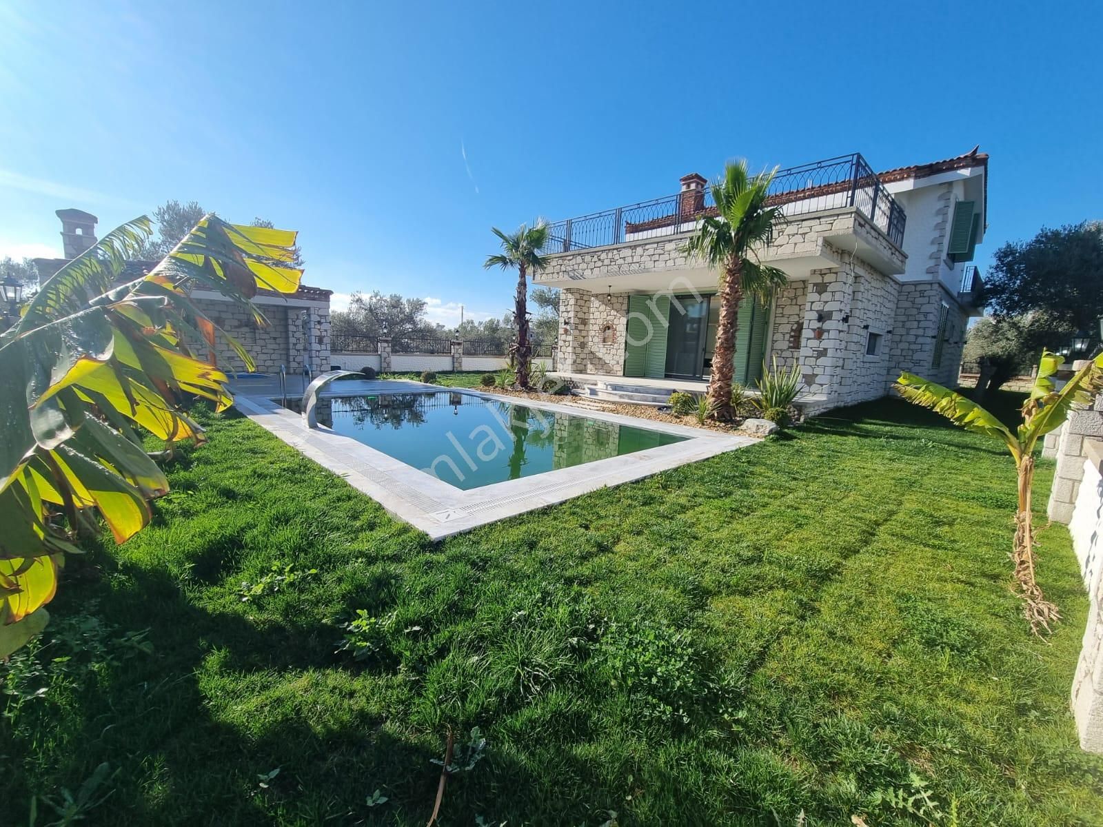 Altınolukta Özel Tasarım 650 M²içinde Havuzlu Taş Villa - Görsel 2