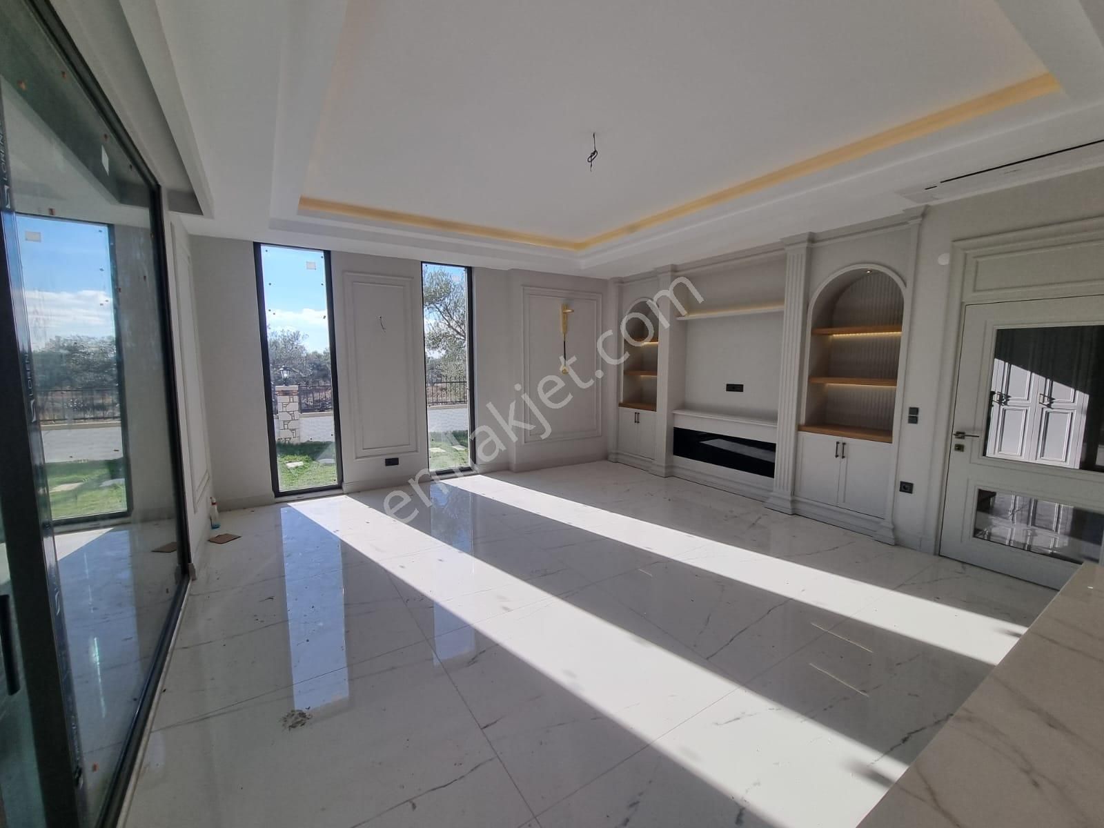 Altınolukta Özel Tasarım 650 M²içinde Havuzlu Taş Villa - Görsel 4