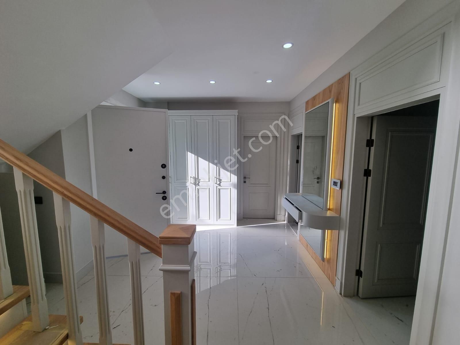 Altınolukta Özel Tasarım 650 M²içinde Havuzlu Taş Villa - Görsel 22