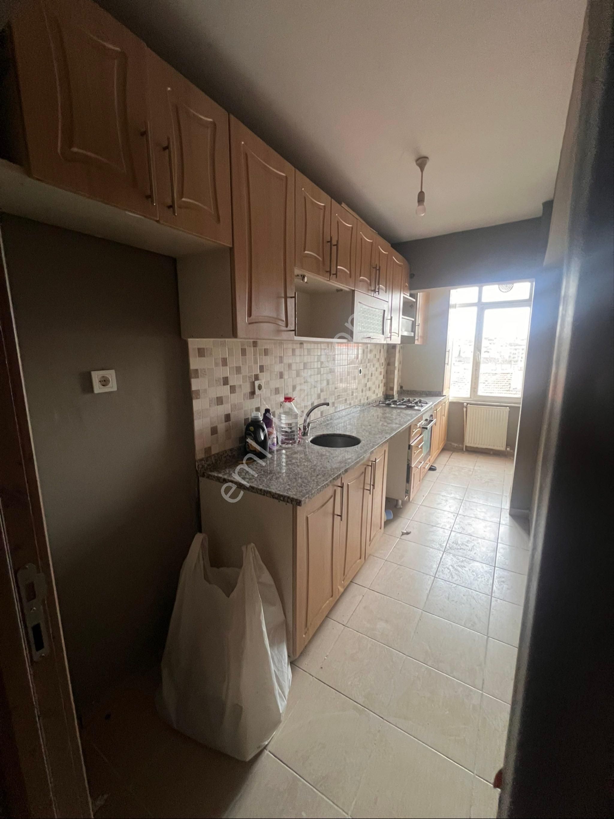 Avcılar Cihangir De 3+1 Ara Kat Kiralık - Görsel 2