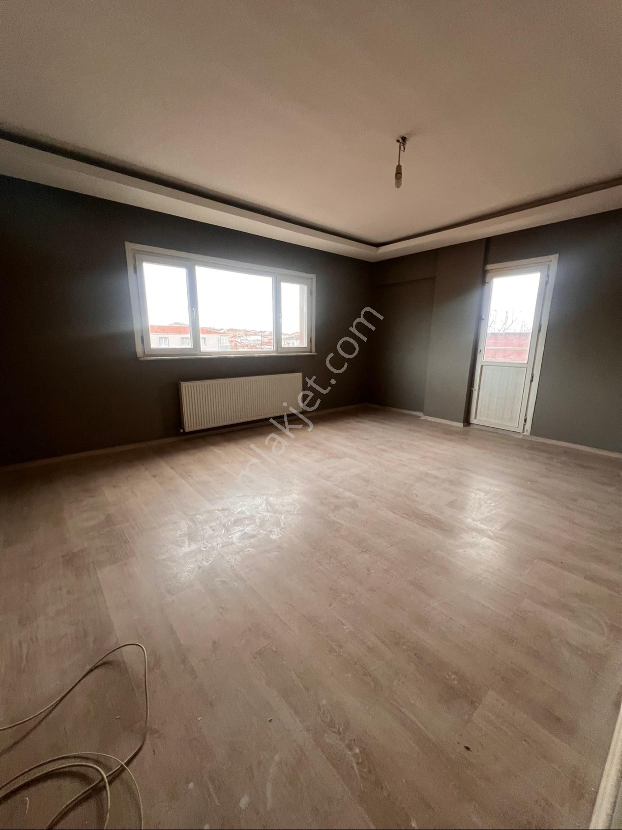 Avcılar Cihangir De 3+1 Ara Kat Kiralık - Görsel 3