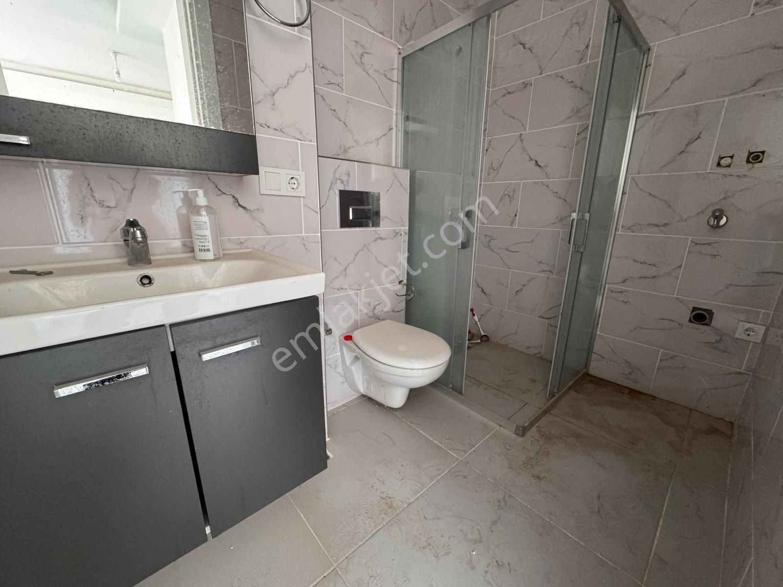 Köşe Bahçeli Havuzlu Site İçinde 2+1 - Görsel 14