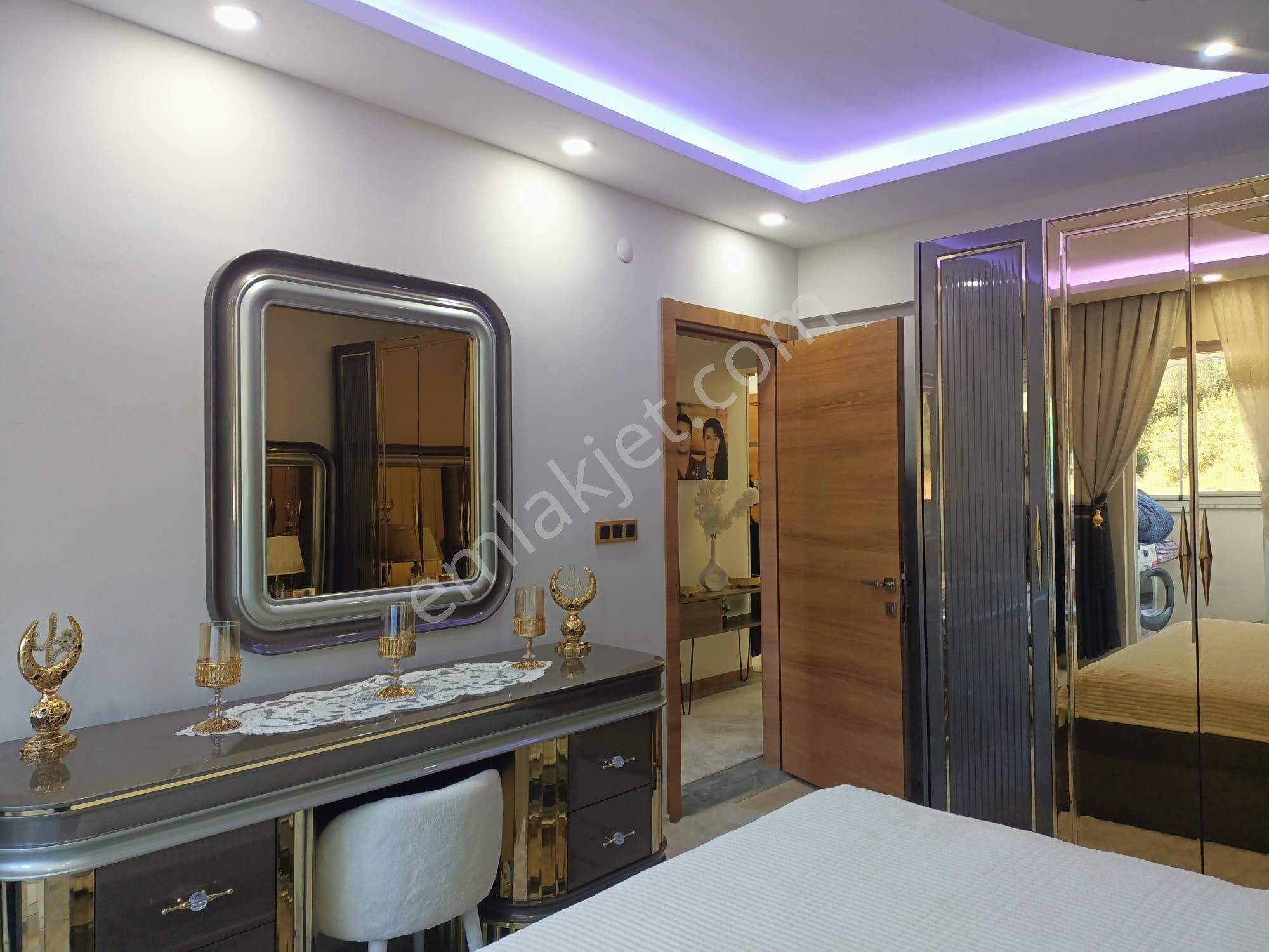 Kuşadası Değirmenderede Tek Blok Havuzsuz 3+1 - Görsel 18