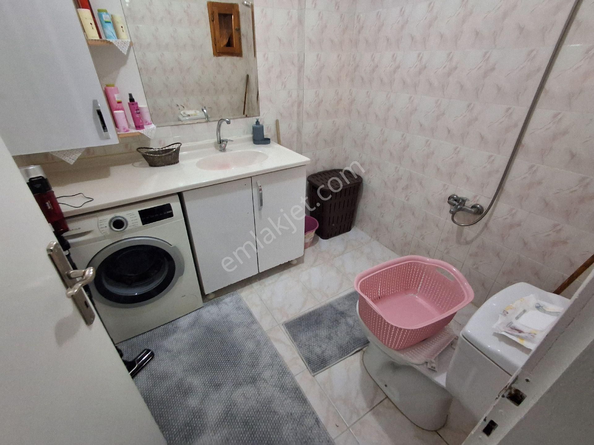 Karapürçek Muhtarlık Yakını 3+1 Y.giriş A.daire Var Ön Cephe Kat Konumunda Kök Tapu Kredi - Görsel 6