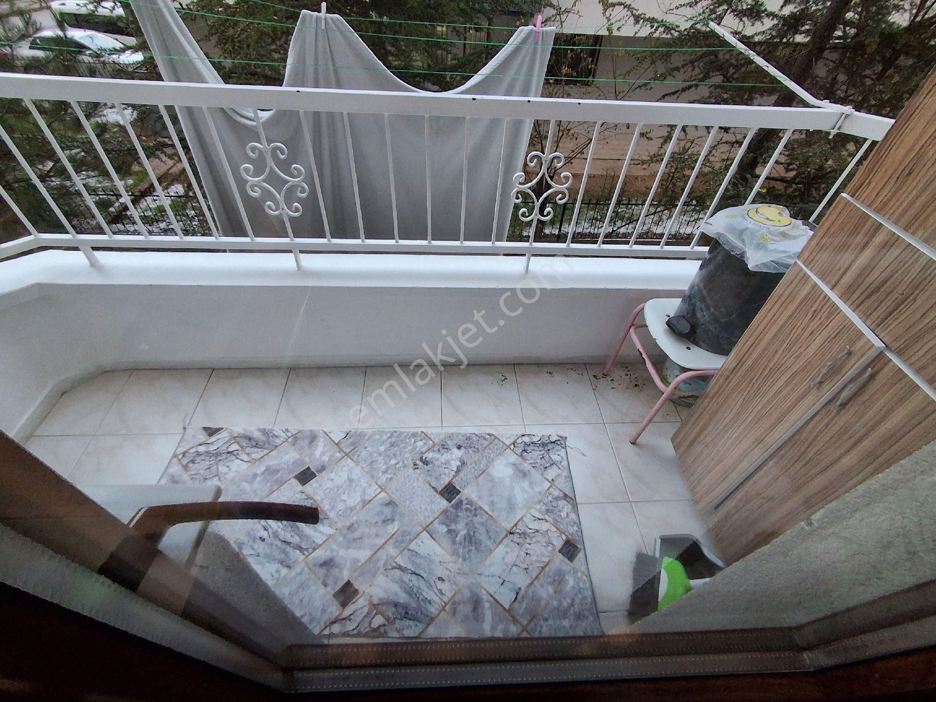 Karapürçek Muhtarlık Yakını 3+1 Y.giriş A.daire Var Ön Cephe Kat Konumunda Kök Tapu Kredi - Görsel 12