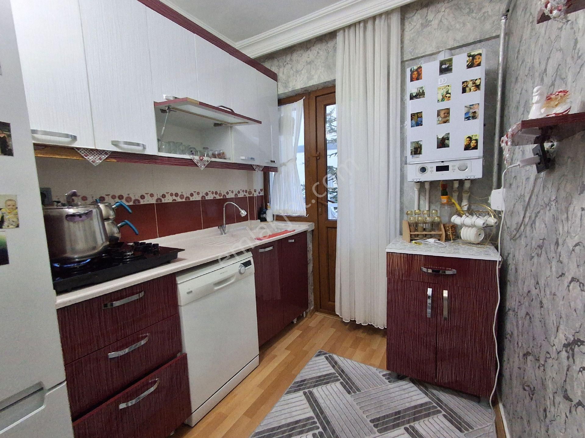 Karapürçek Muhtarlık Yakını 3+1 Y.giriş A.daire Var Ön Cephe Kat Konumunda Kök Tapu Kredi - Görsel 32