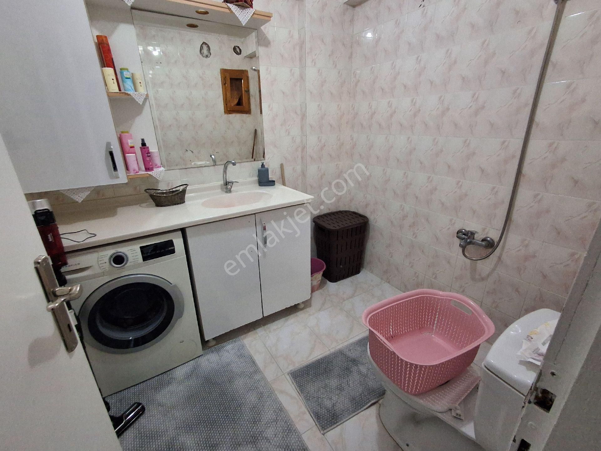 Karapürçek Muhtarlık Yakını 3+1 Y.giriş A.daire Var Ön Cephe Kat Konumunda Kök Tapu Kredi - Görsel 2