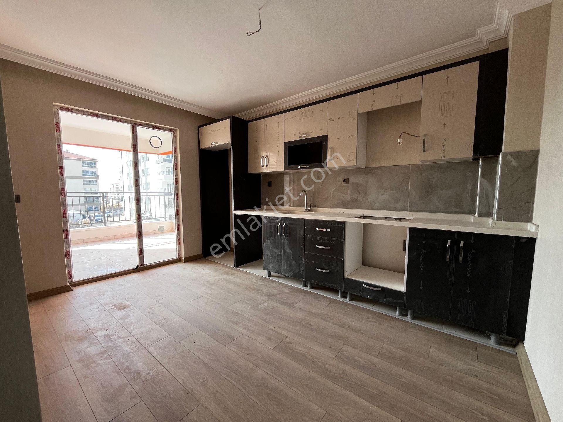 Ferudunçelik 8.cd İmk Lisesi Yakını 2.kat 3+1 135m2 Teras Balkonlu Vestiyer Duşakabin D.kagıtlı - Görsel 6