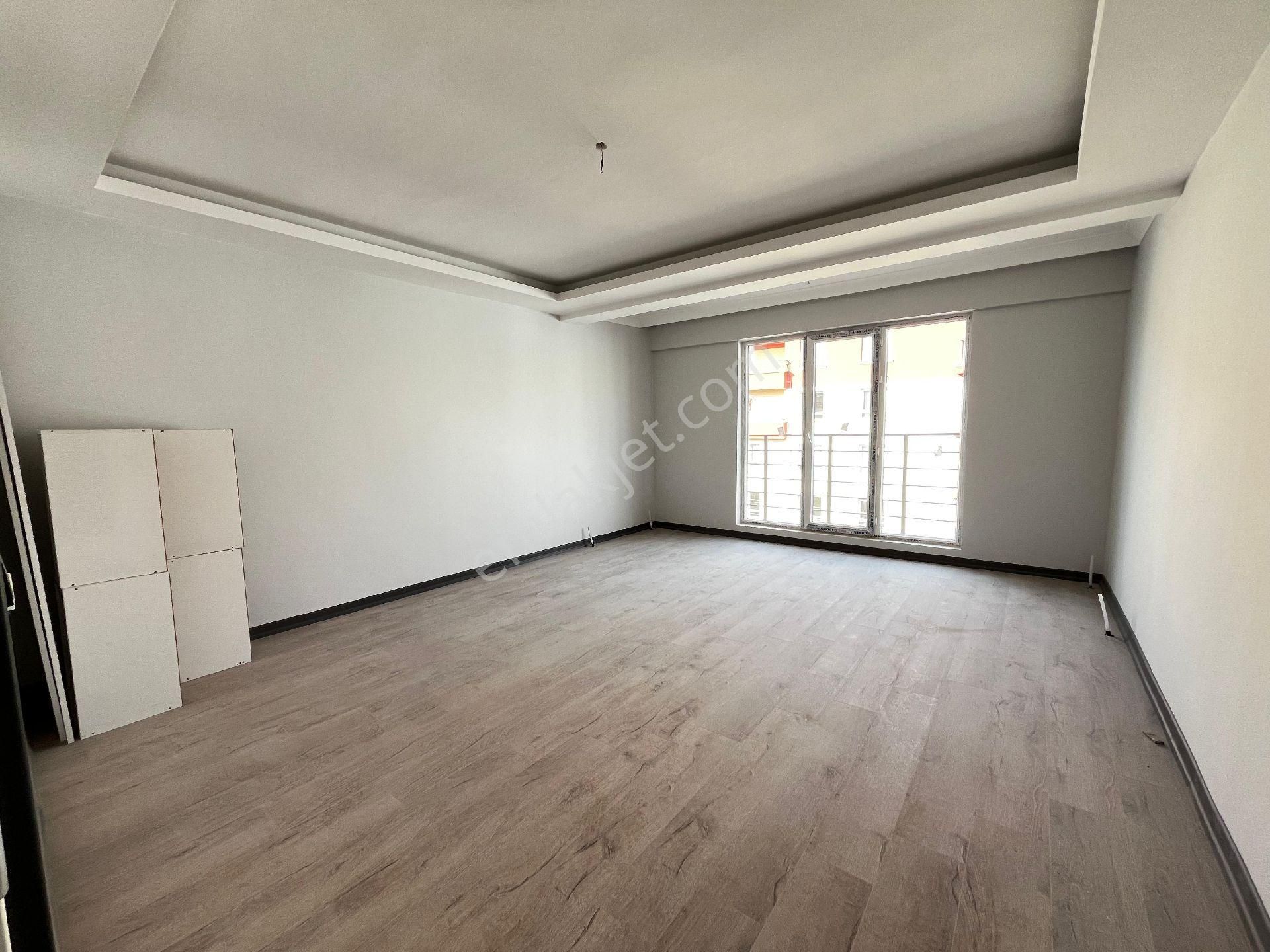 Karapürçek Sıfır 3.kat 3+1 .135m2 Ç.banyo Vestiyer Duşakabin Granit Zemin Teras Balkonlu - Görsel 7