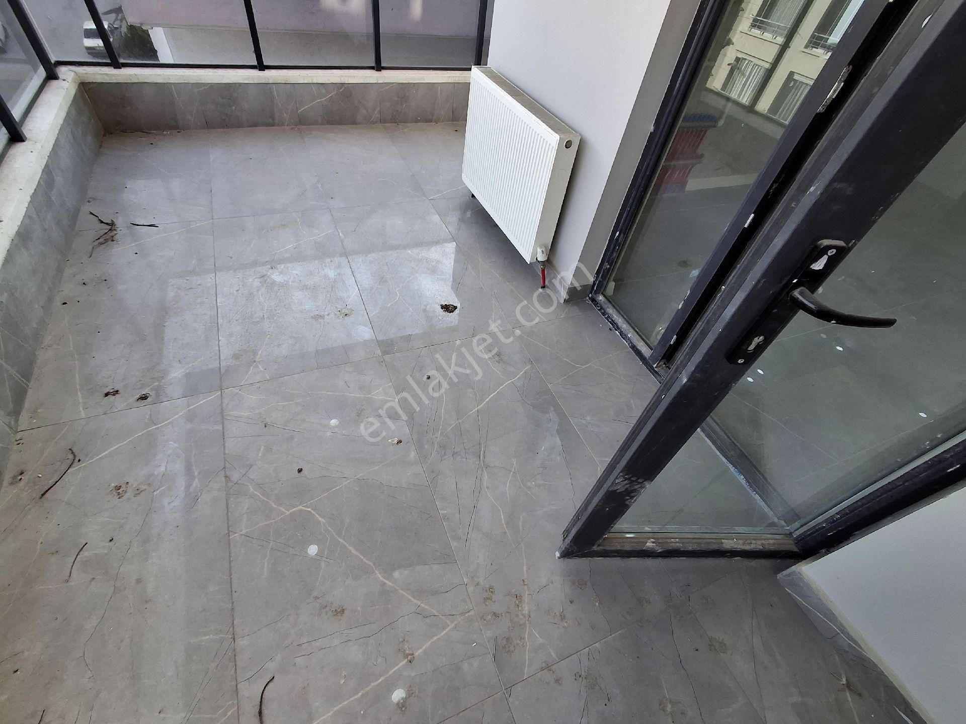 Karapürçek Sıfır 3.kat 3+1 .135m2 Ç.banyo Vestiyer Duşakabin Granit Zemin Teras Balkonlu - Görsel 22