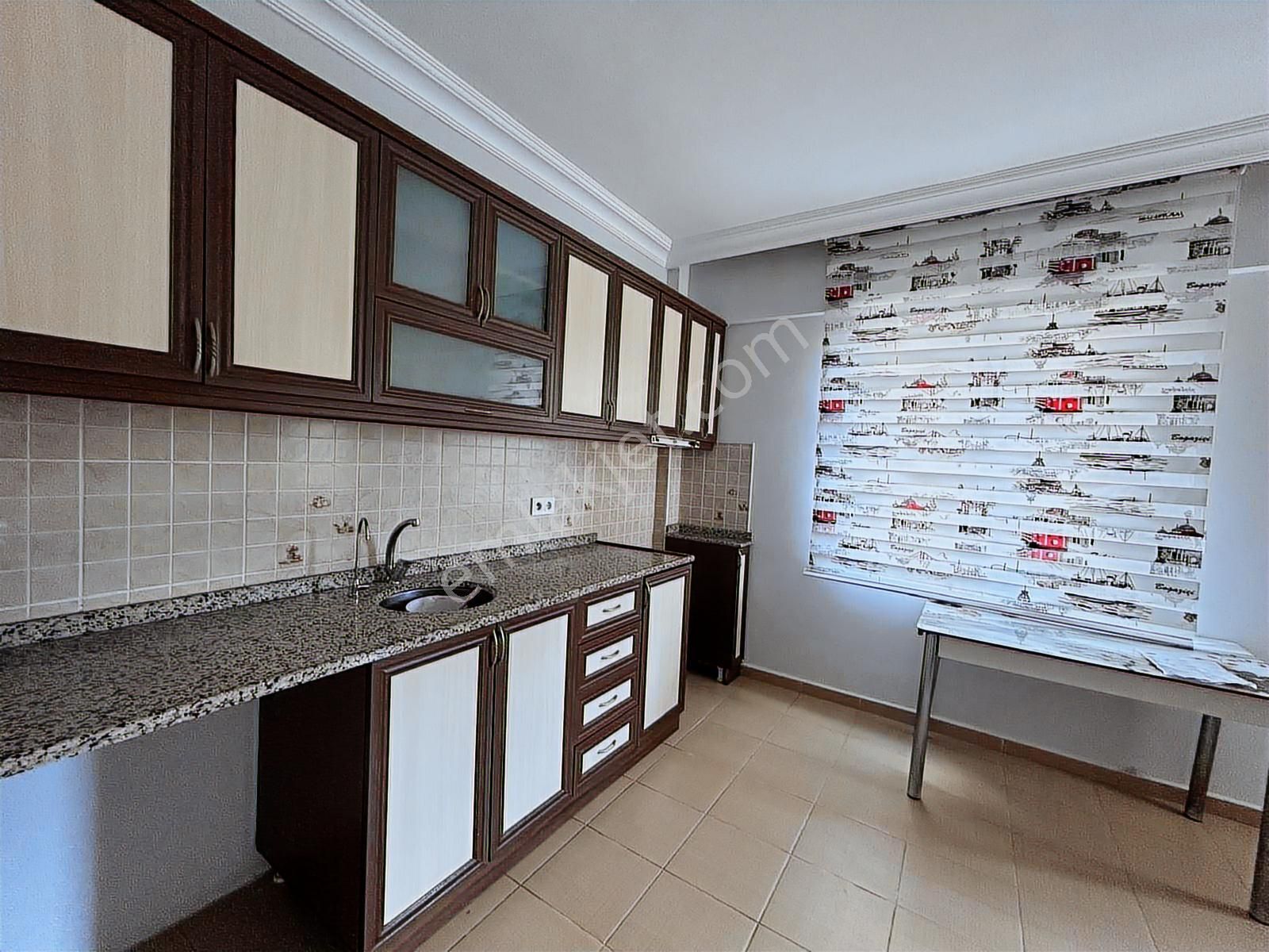 Şafak Mahallesi Cadde Üzeri Geniş 3+1 Ara Kat Kiralık Daire - Görsel 14